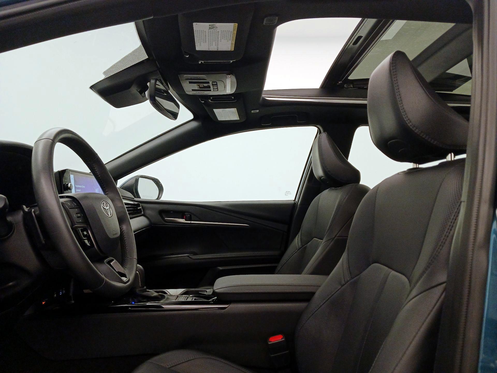 Thumbnail: 2025 Toyota Camry - 19