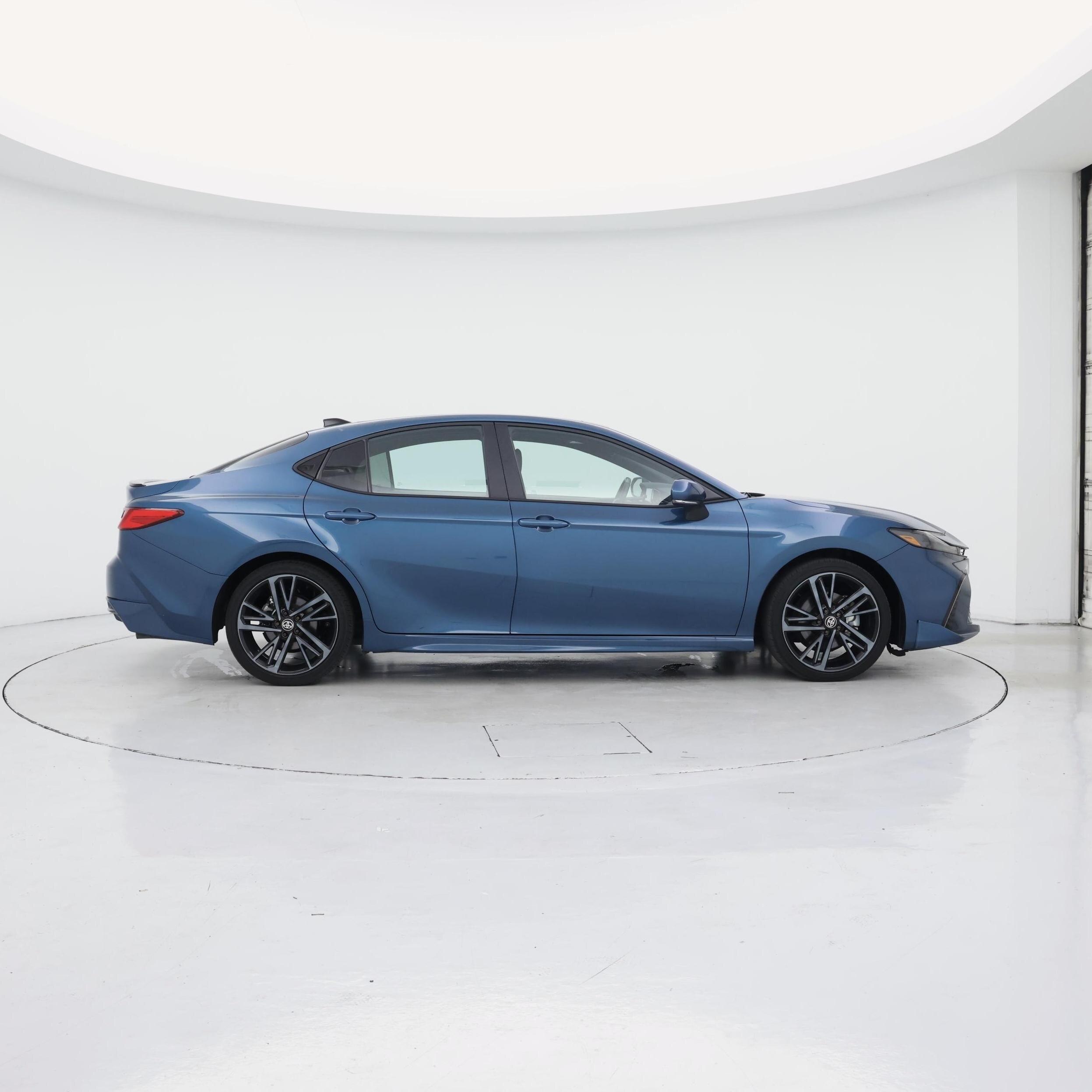 Thumbnail: 2025 Toyota Camry - 7