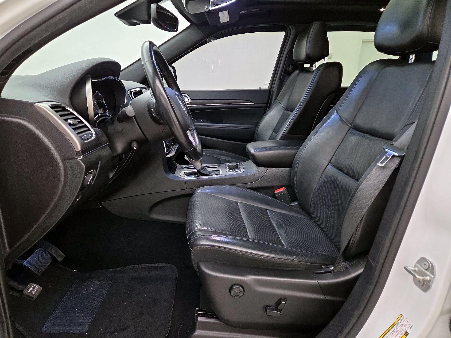 Thumbnail: 2020 Jeep Grand Cherokee - 11