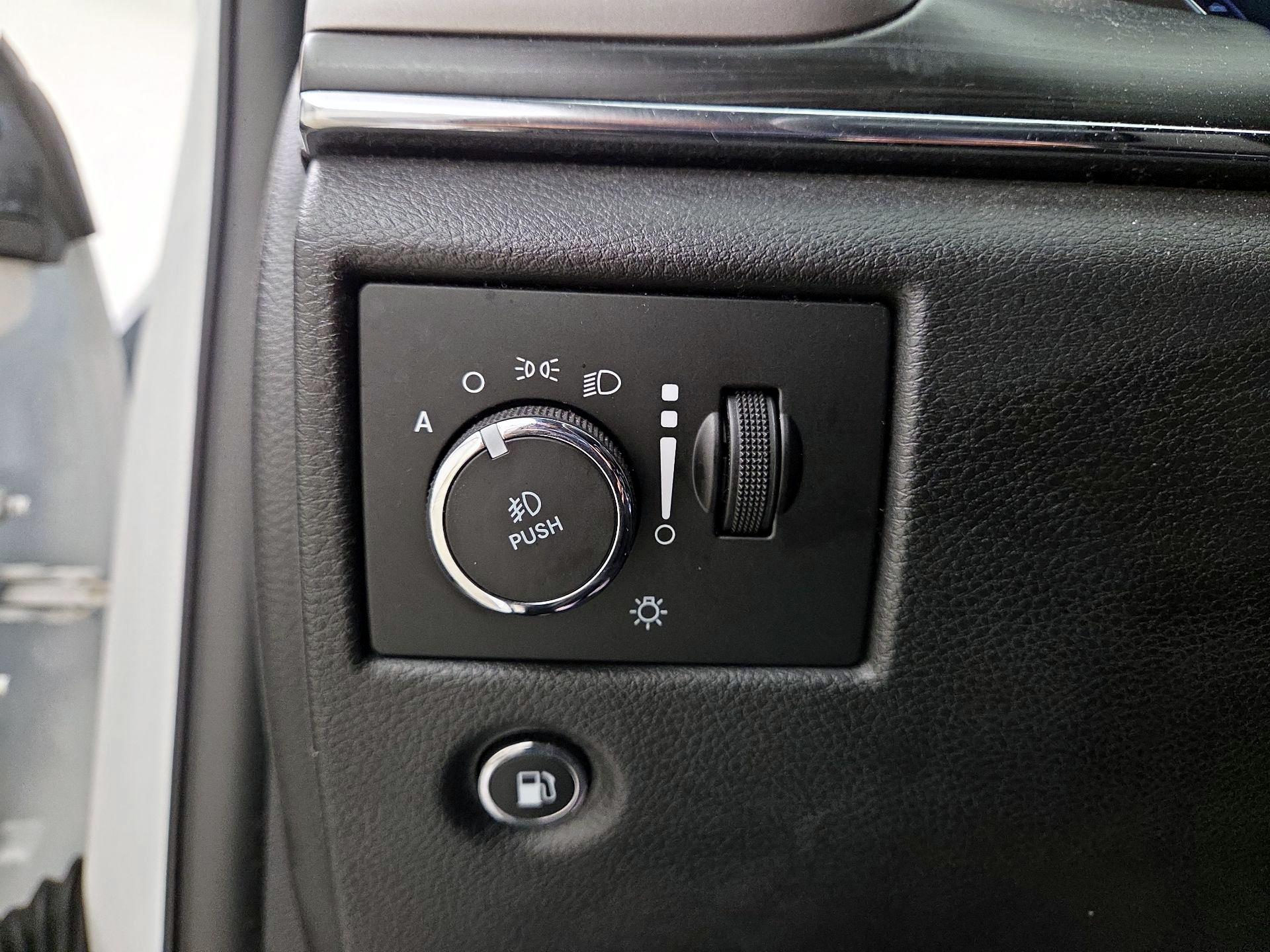 Thumbnail: 2020 Jeep Grand Cherokee - 13
