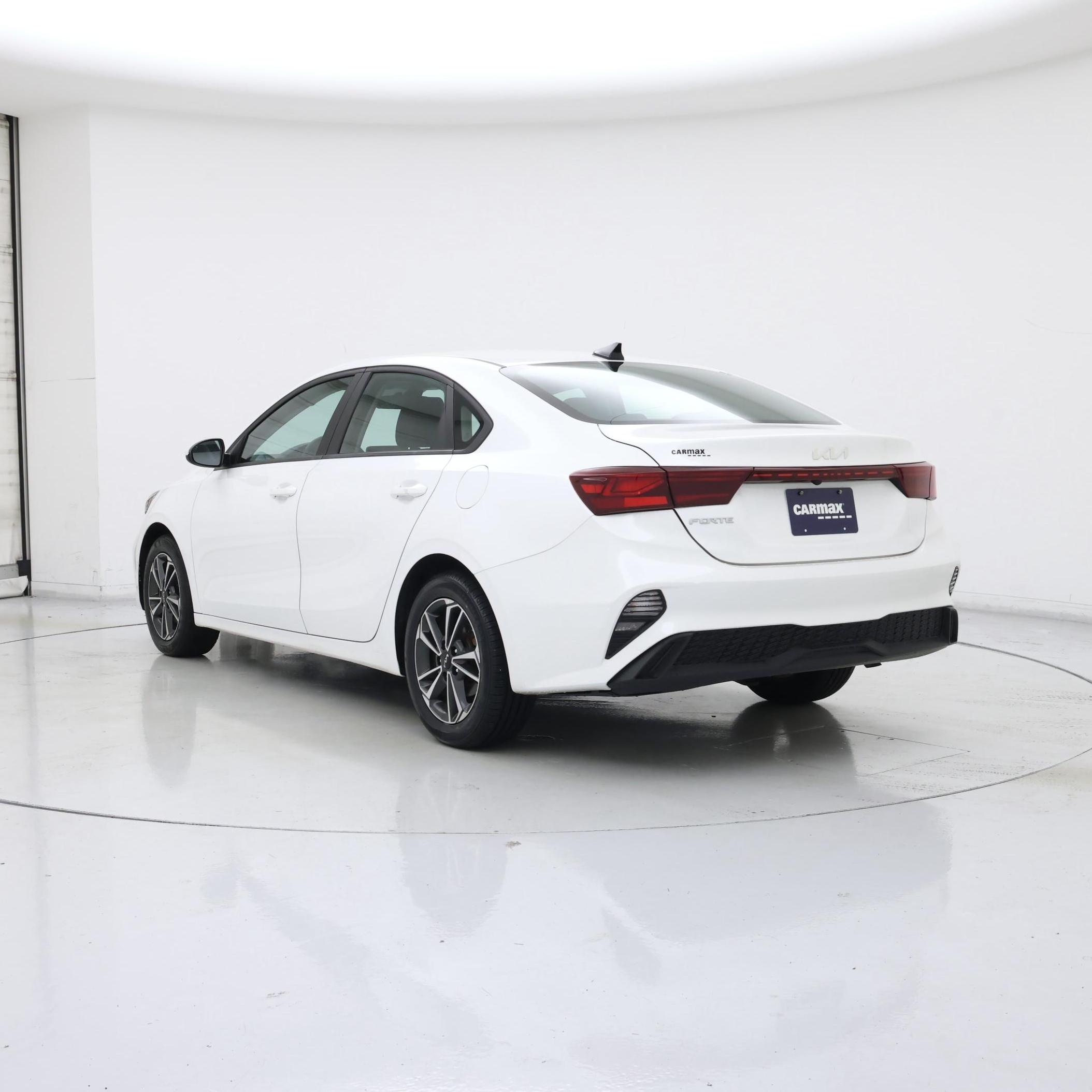 Thumbnail: 2024 Kia Forte - 2