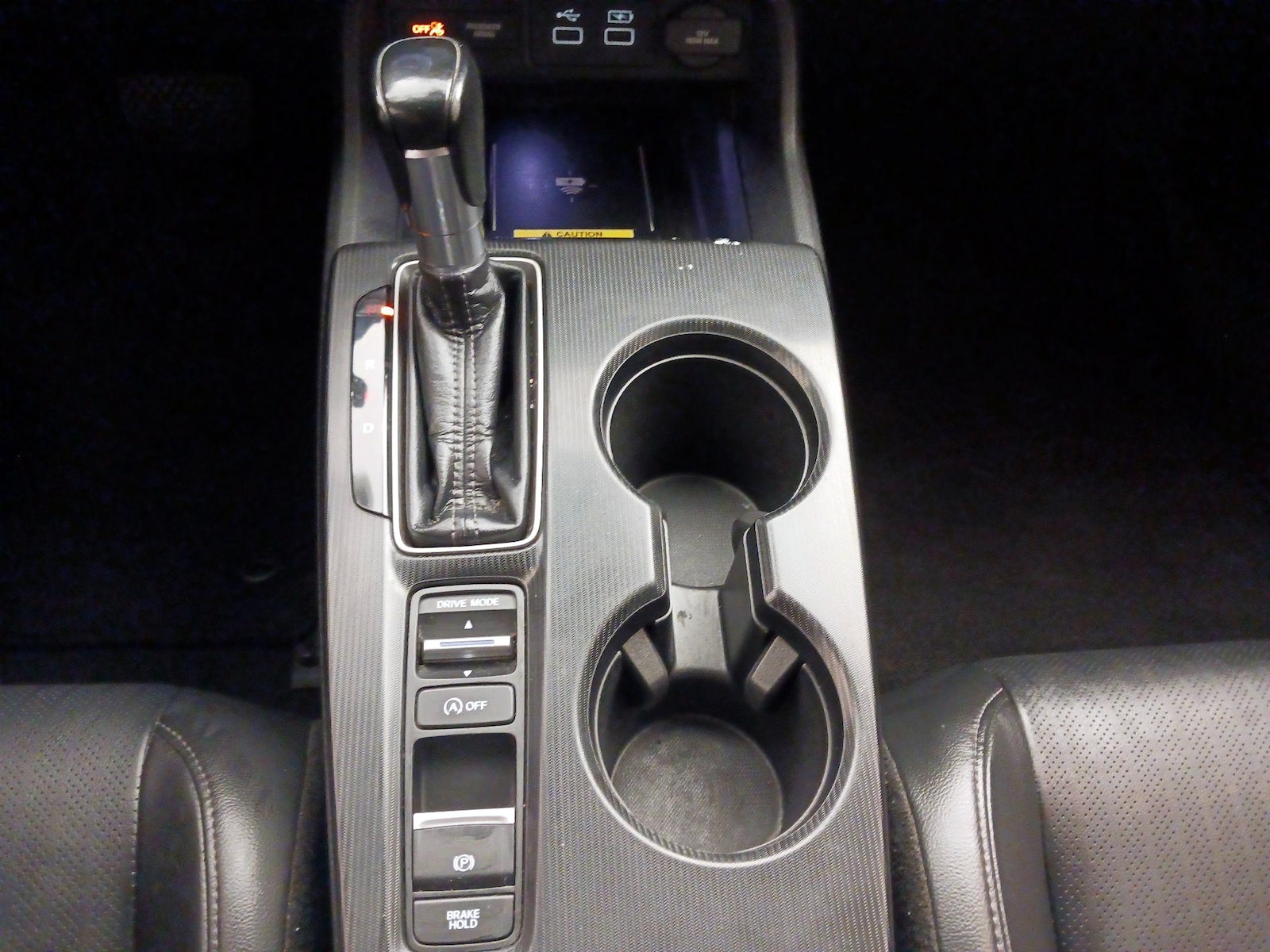 2022 Honda Civic Touring - Photo 18
