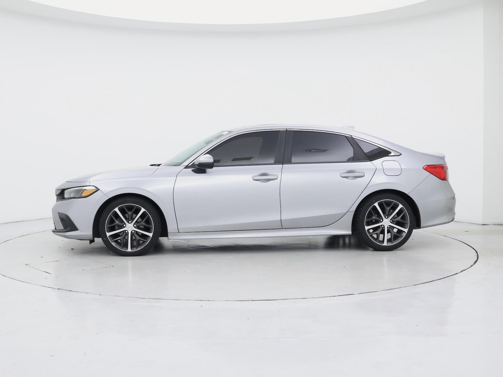 2022 Honda Civic Touring - Photo 4