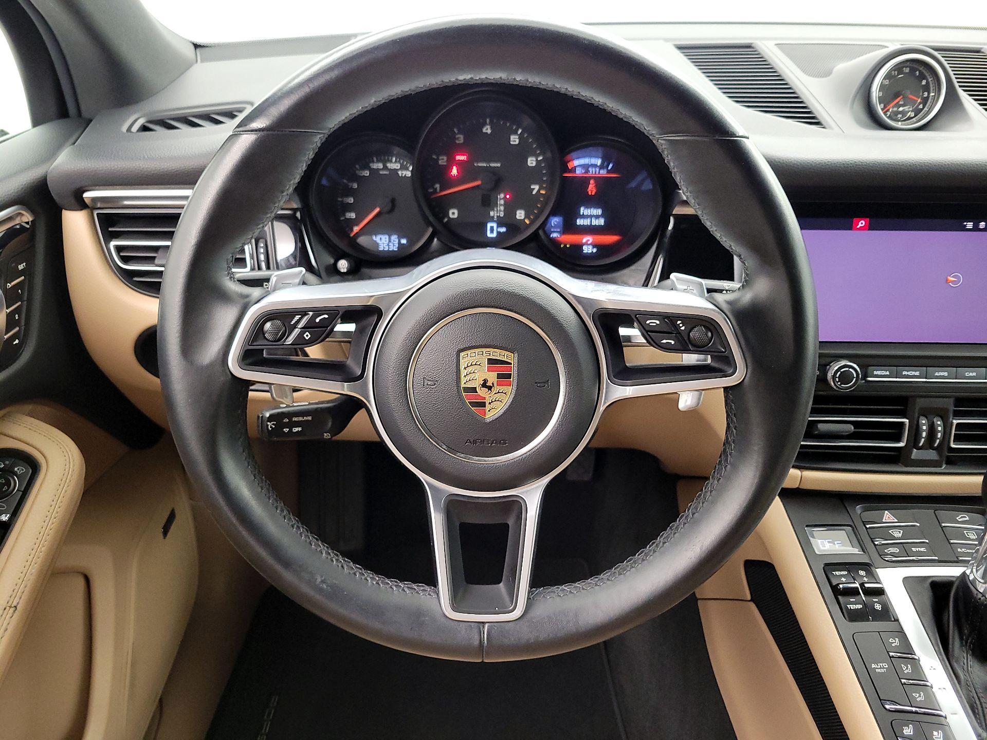 Thumbnail: 2020 Porsche Macan - 10