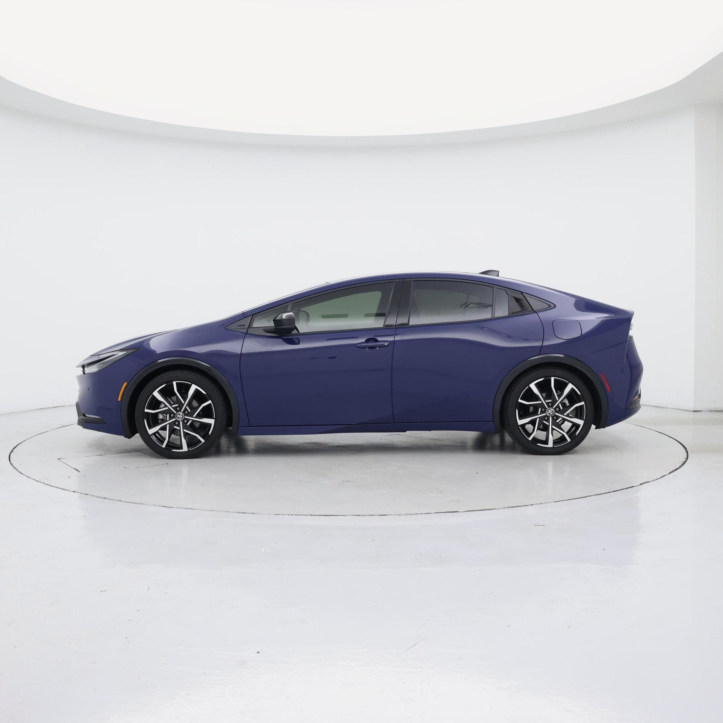 Thumbnail: 2025 Toyota Prius - 3