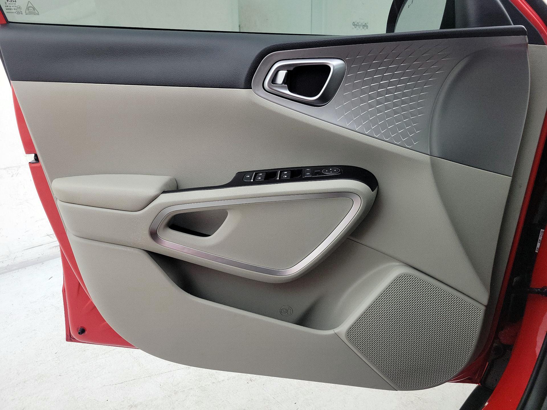 Thumbnail: 2024 Kia Soul - 12