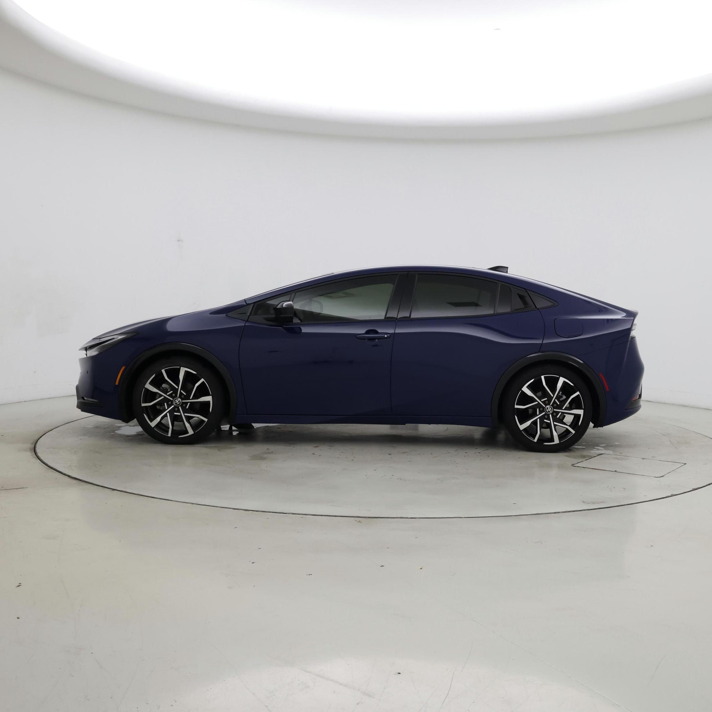 Thumbnail: 2025 Toyota Prius - 3