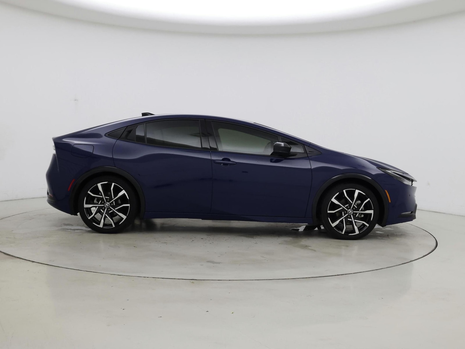 2025 Toyota Prius XSE - Photo 8