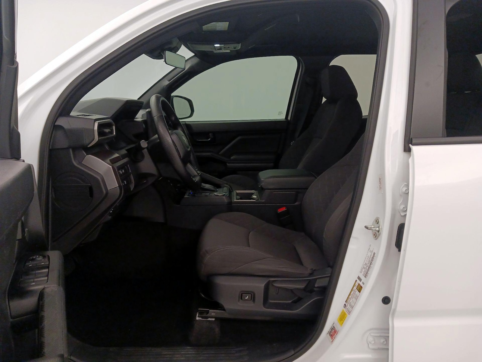 2024 Toyota Tacoma SR5 - Photo 12