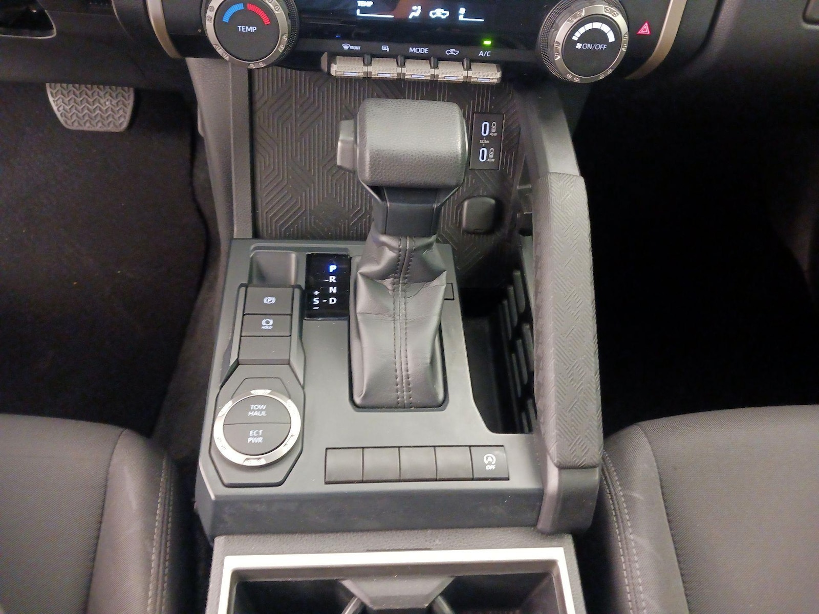 2024 Toyota Tacoma SR5 - Photo 18