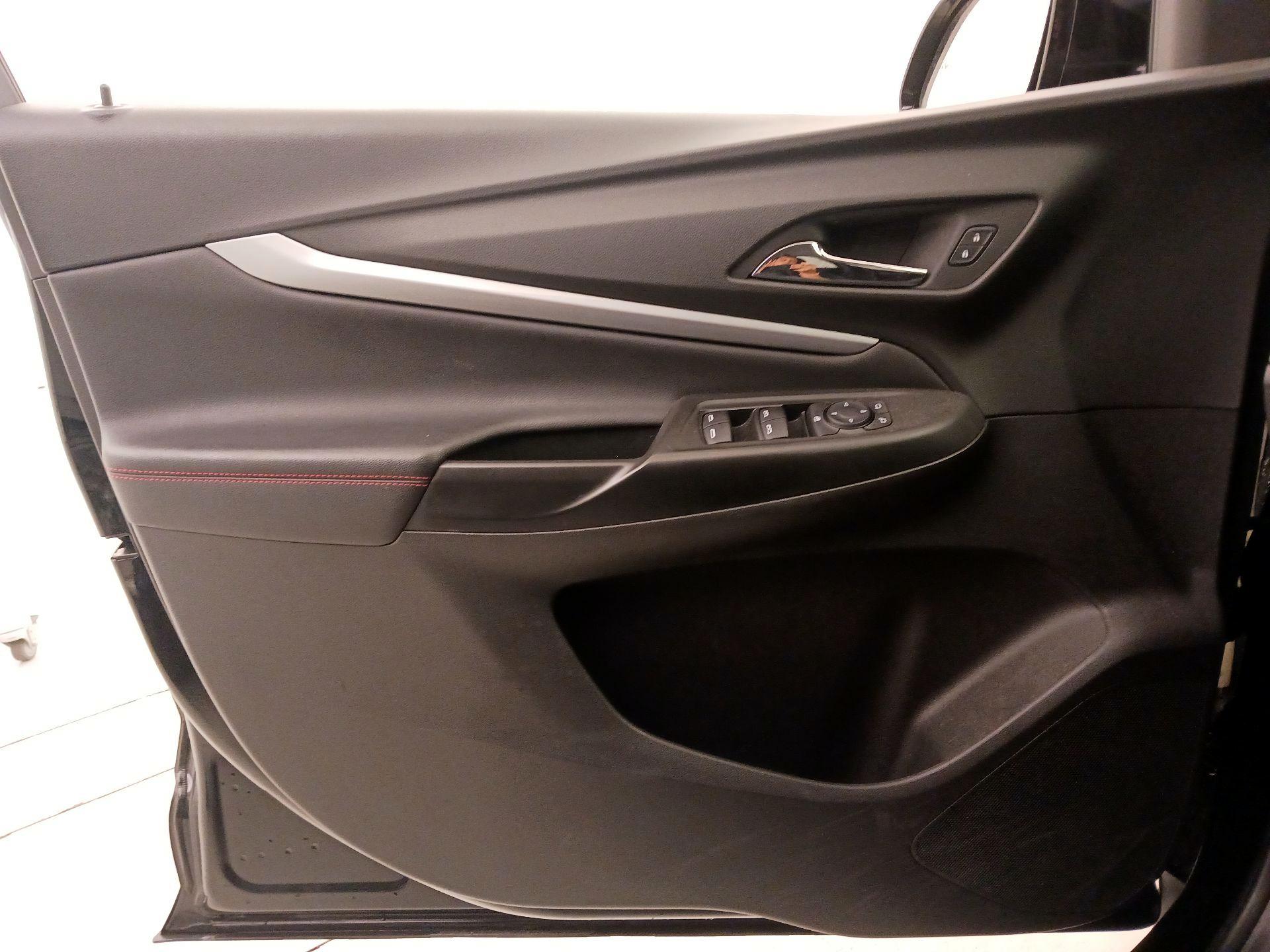 Thumbnail: 2023 Chevrolet Bolt EUV - 12