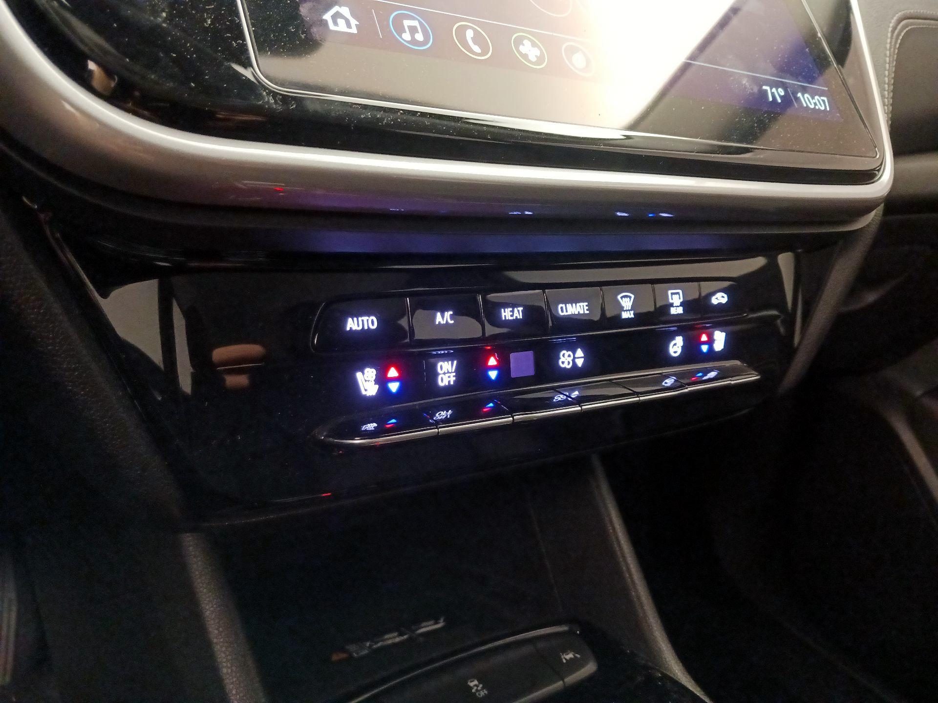 Thumbnail: 2023 Chevrolet Bolt EUV - 16