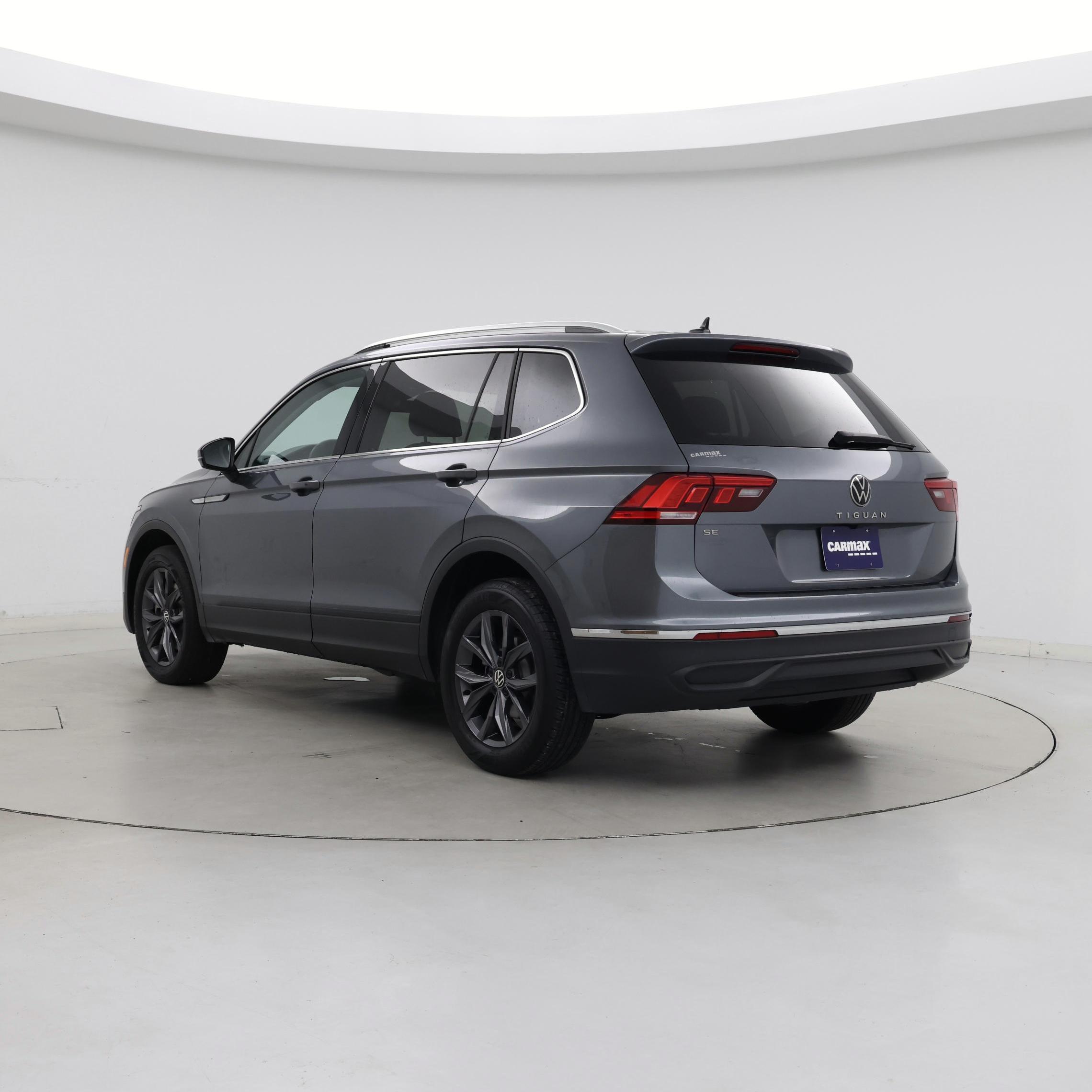 Thumbnail: 2023 Volkswagen Tiguan - 2
