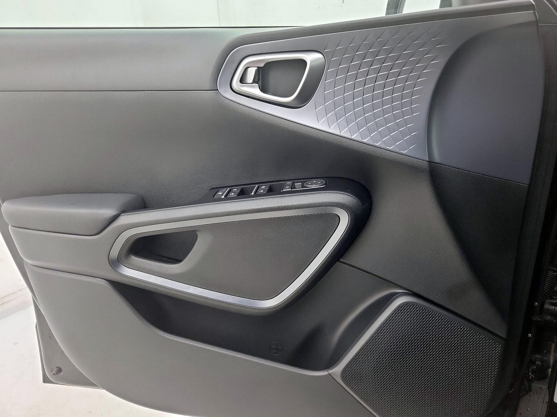 Thumbnail: 2025 Kia Soul - 12