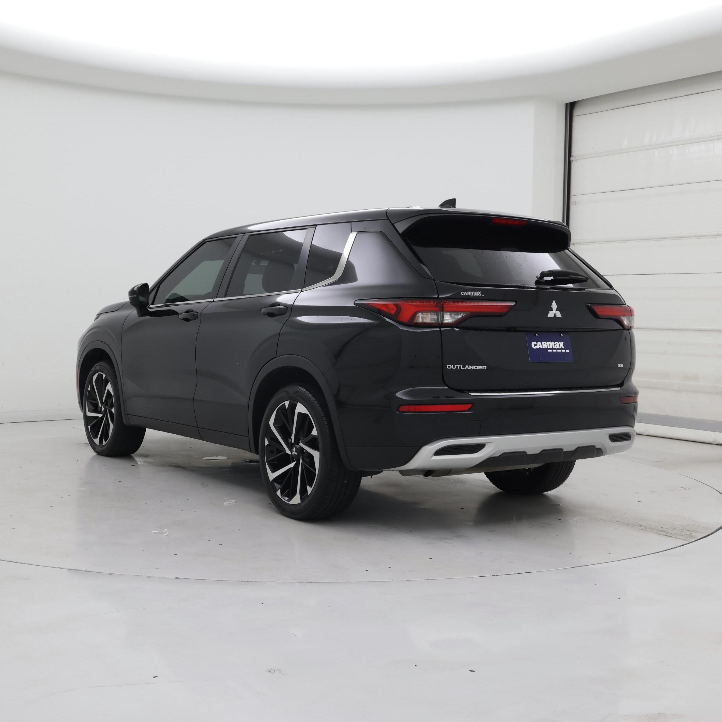 Thumbnail: 2024 Mitsubishi Outlander - 2