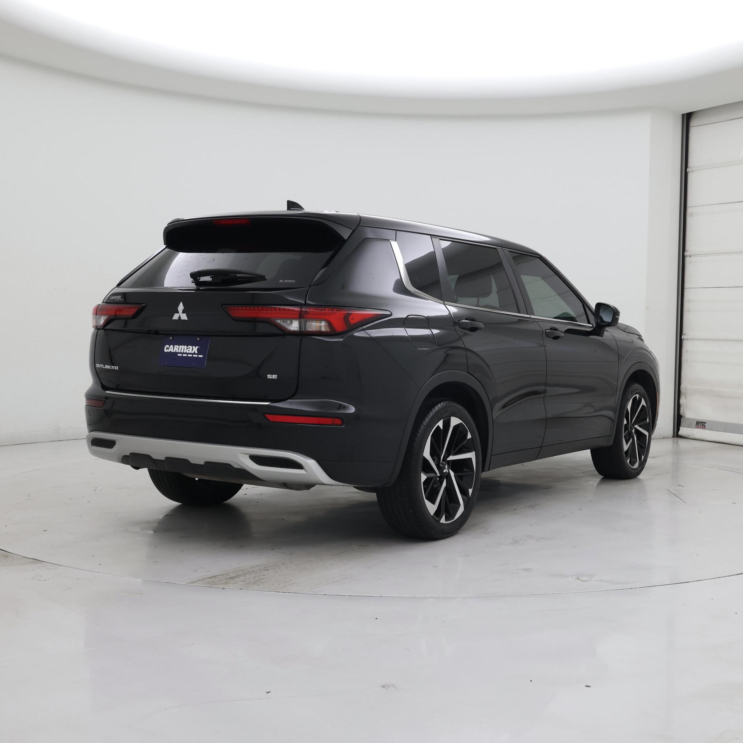Thumbnail: 2024 Mitsubishi Outlander - 8