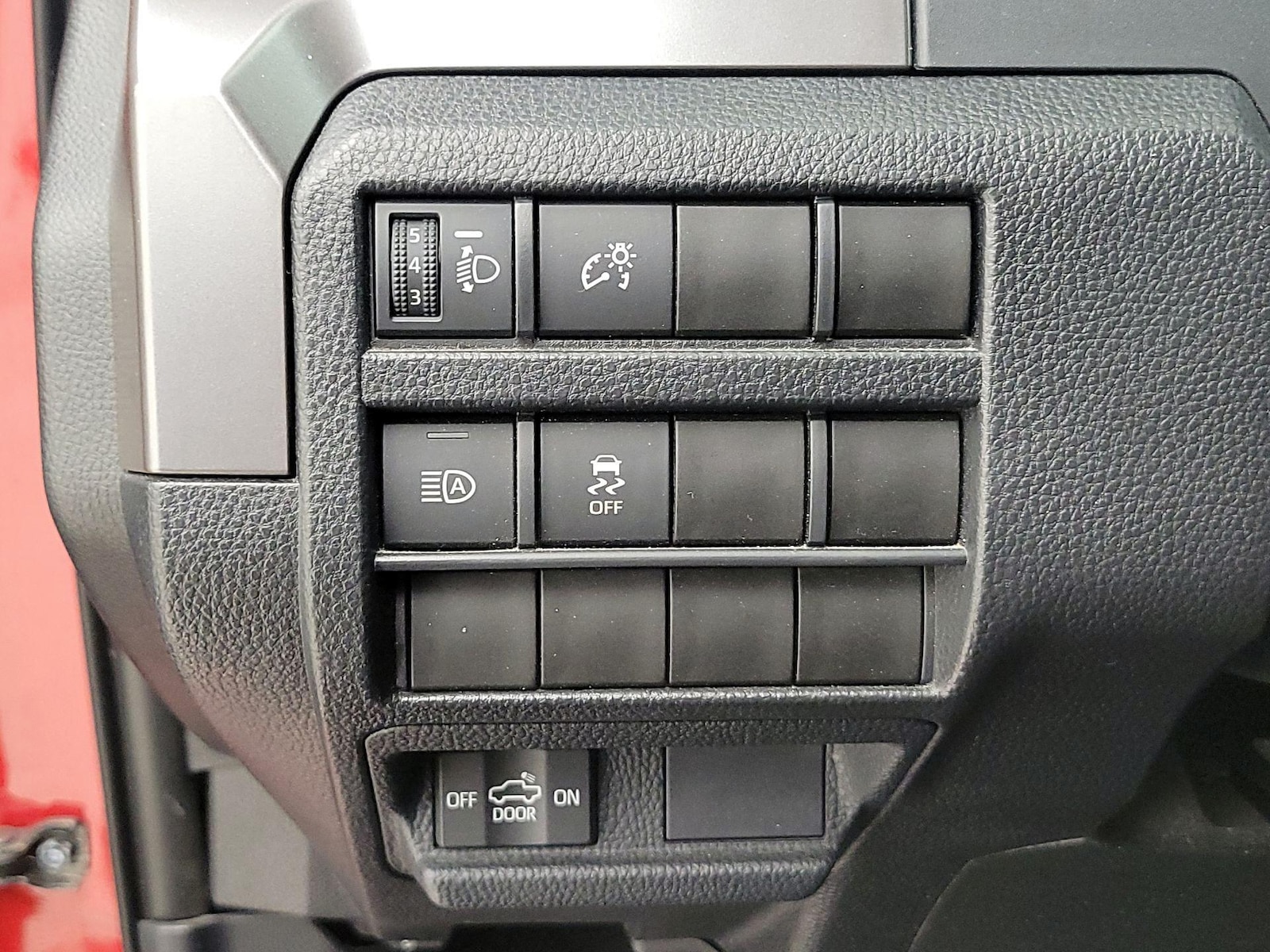 2024 Toyota Tacoma SR5 - Photo 14