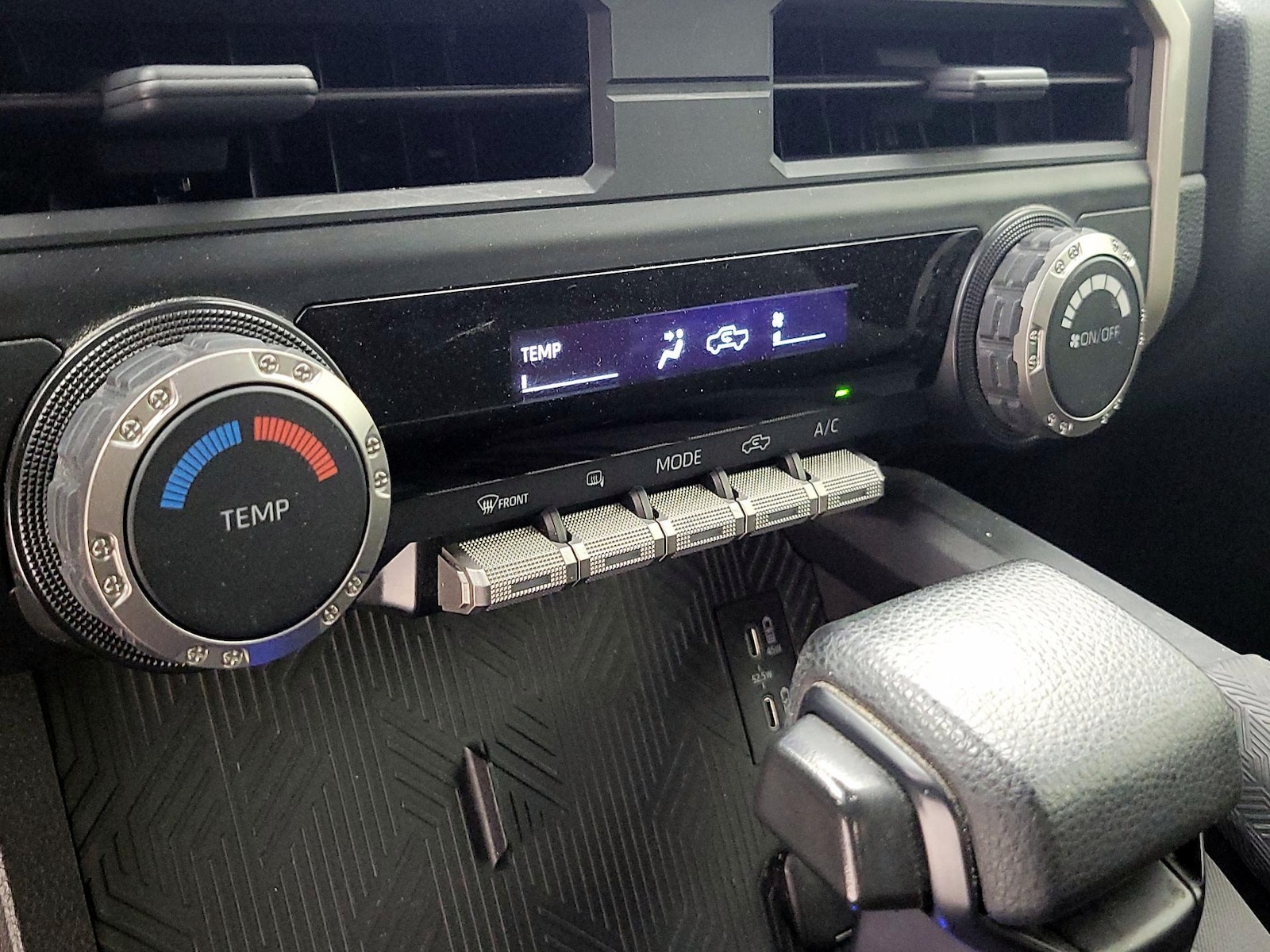 2024 Toyota Tacoma SR5 - Photo 16