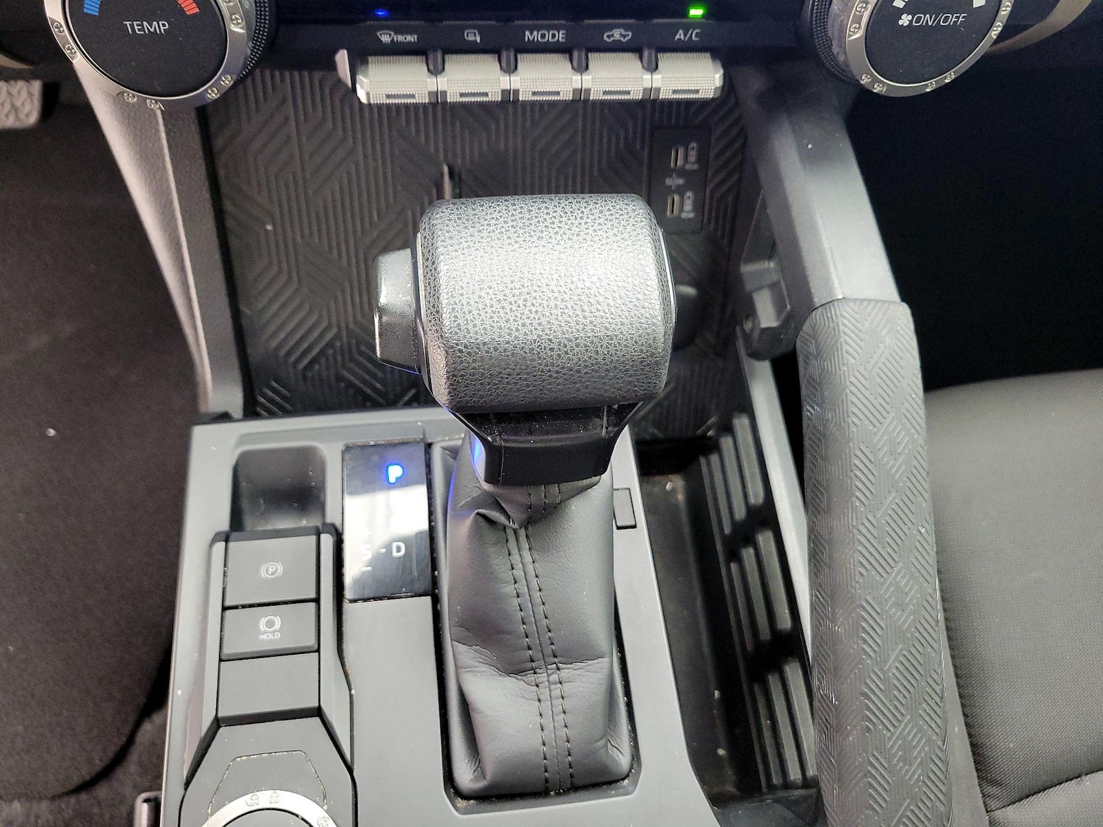 2024 Toyota Tacoma SR5 - Photo 17