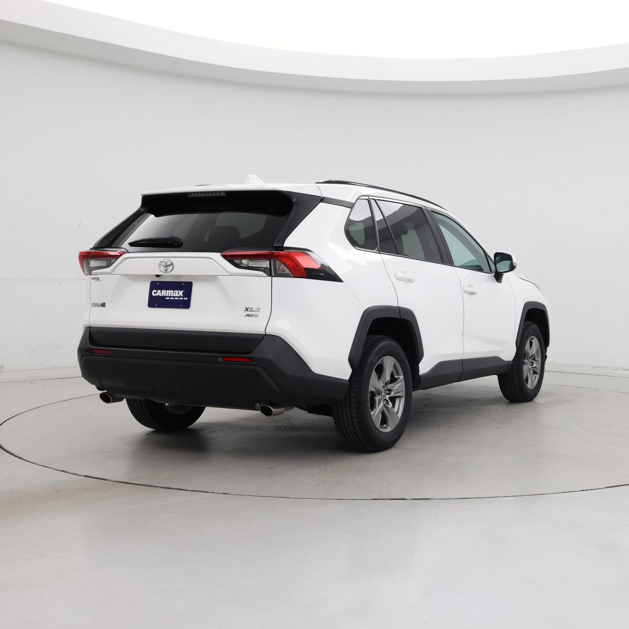 Thumbnail: 2024 Toyota RAV4 - 8