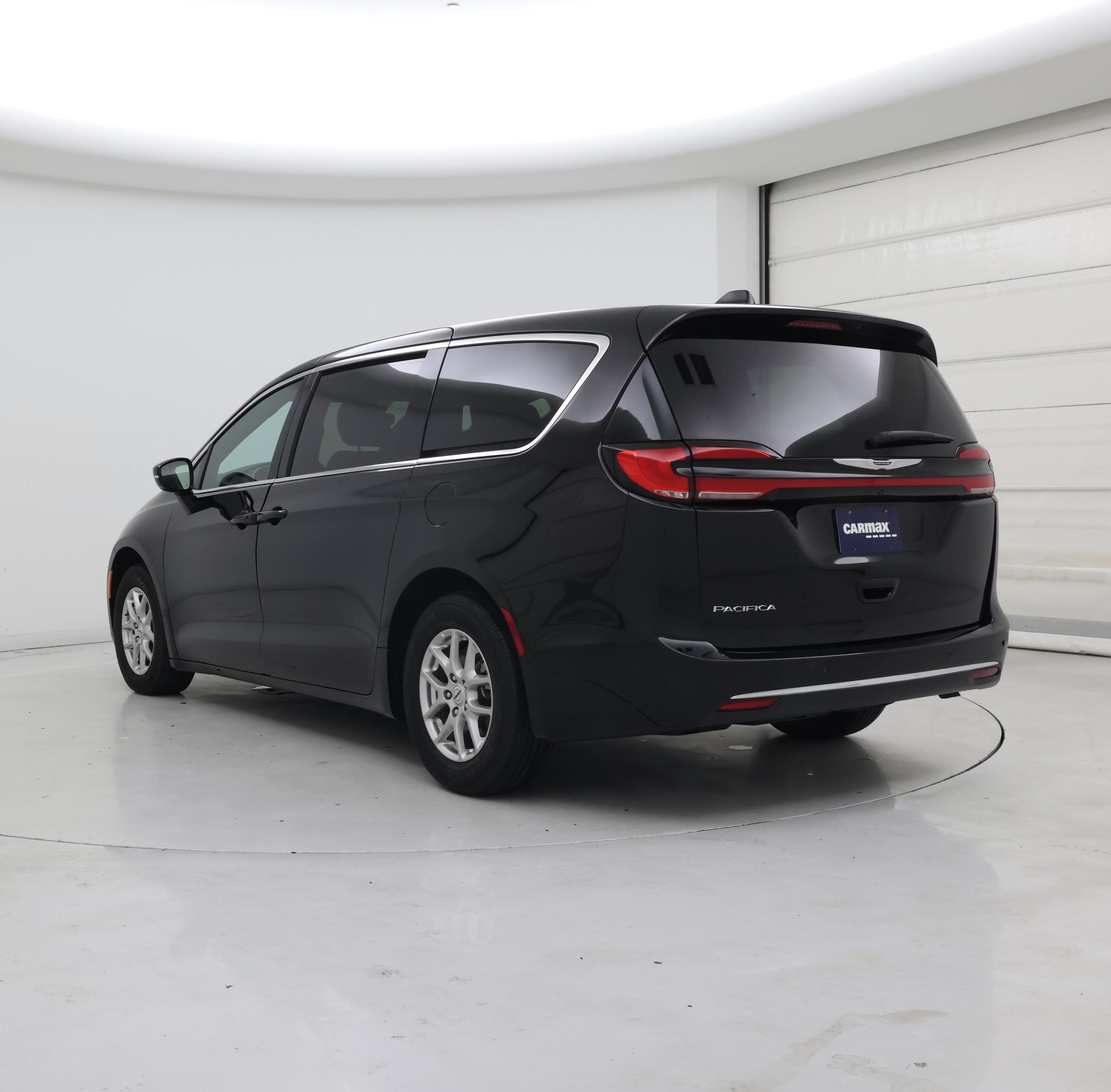 Thumbnail: 2025 Chrysler Pacifica - 2