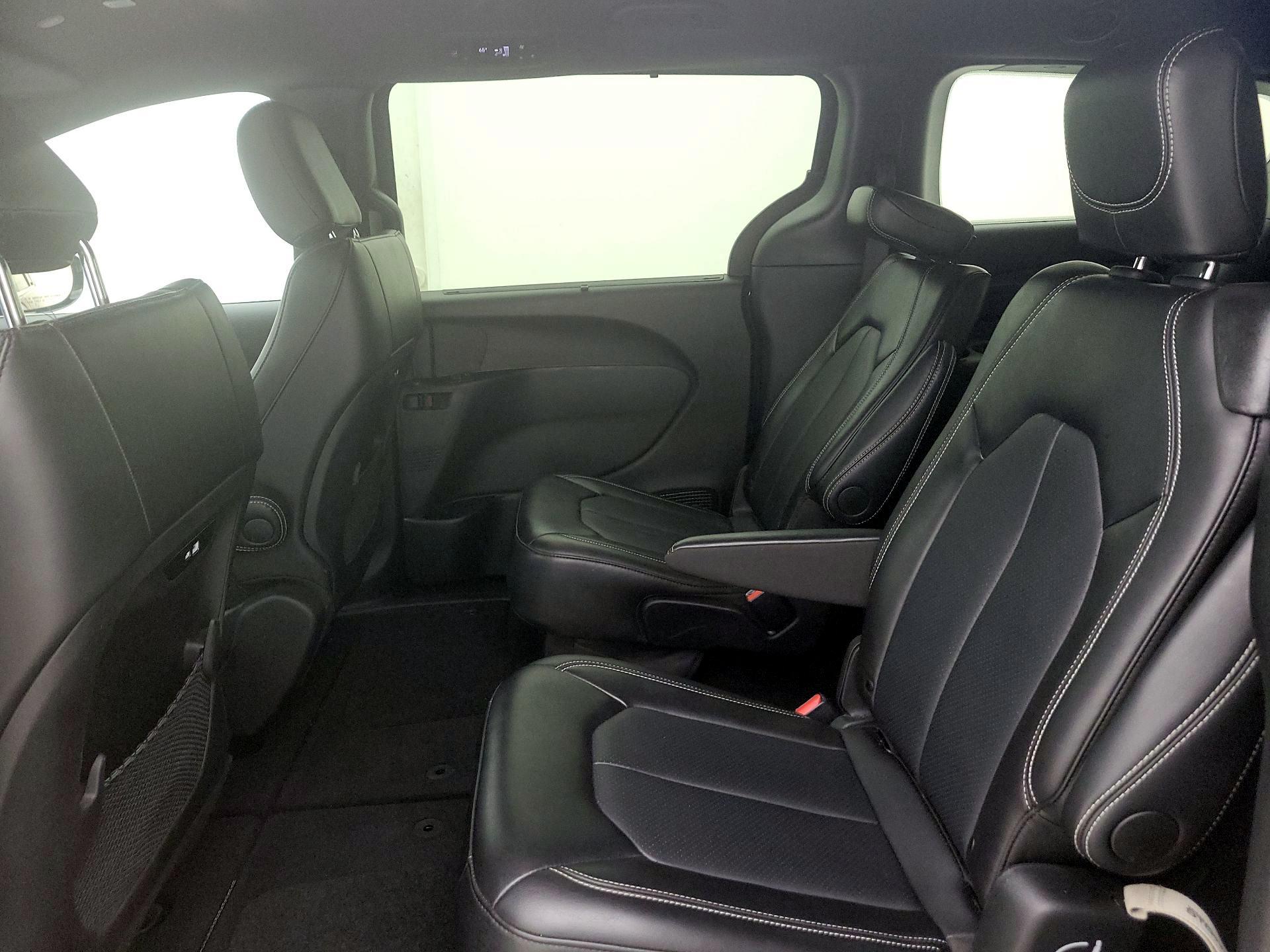 Thumbnail: 2025 Chrysler Pacifica - 19