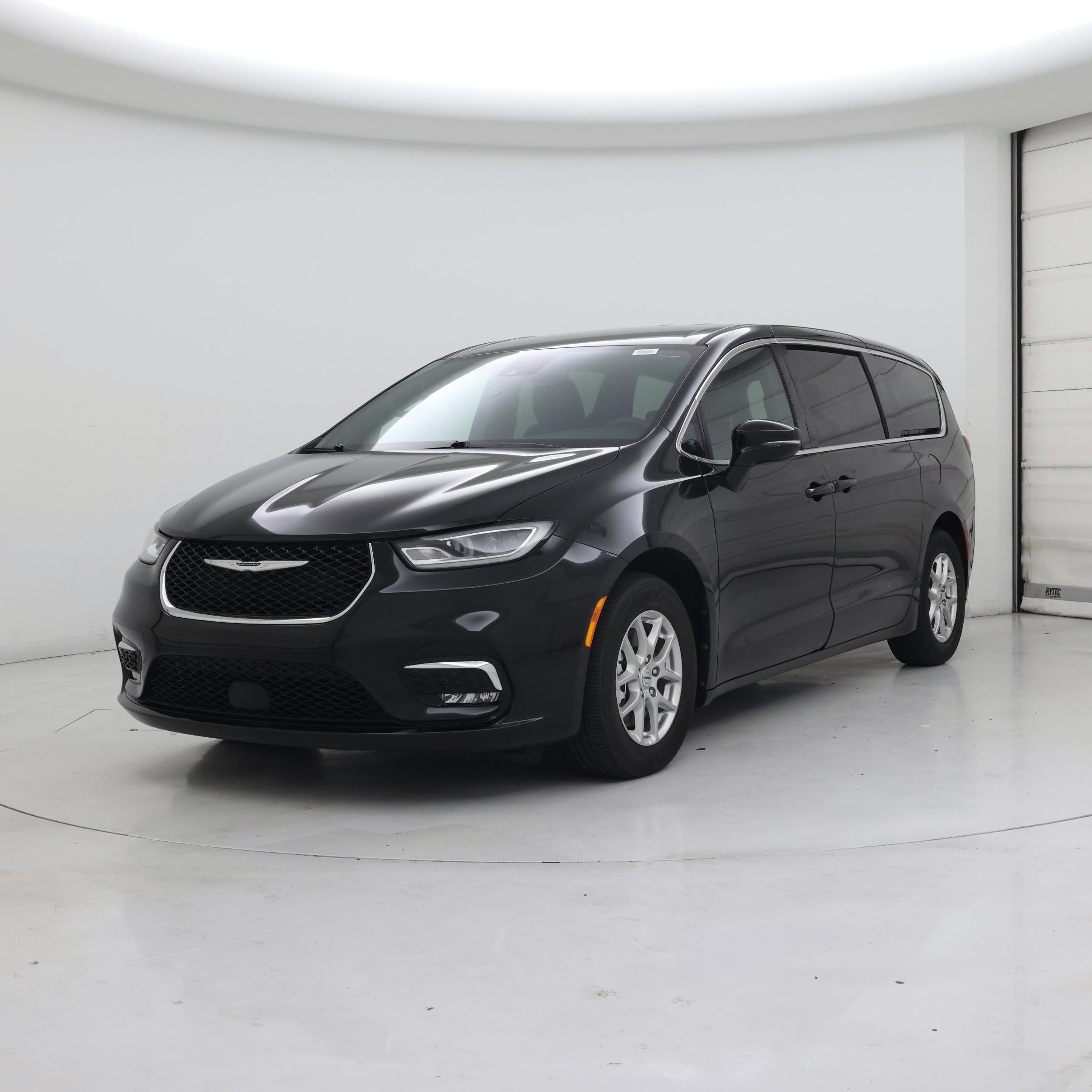 Thumbnail: 2025 Chrysler Pacifica - 4