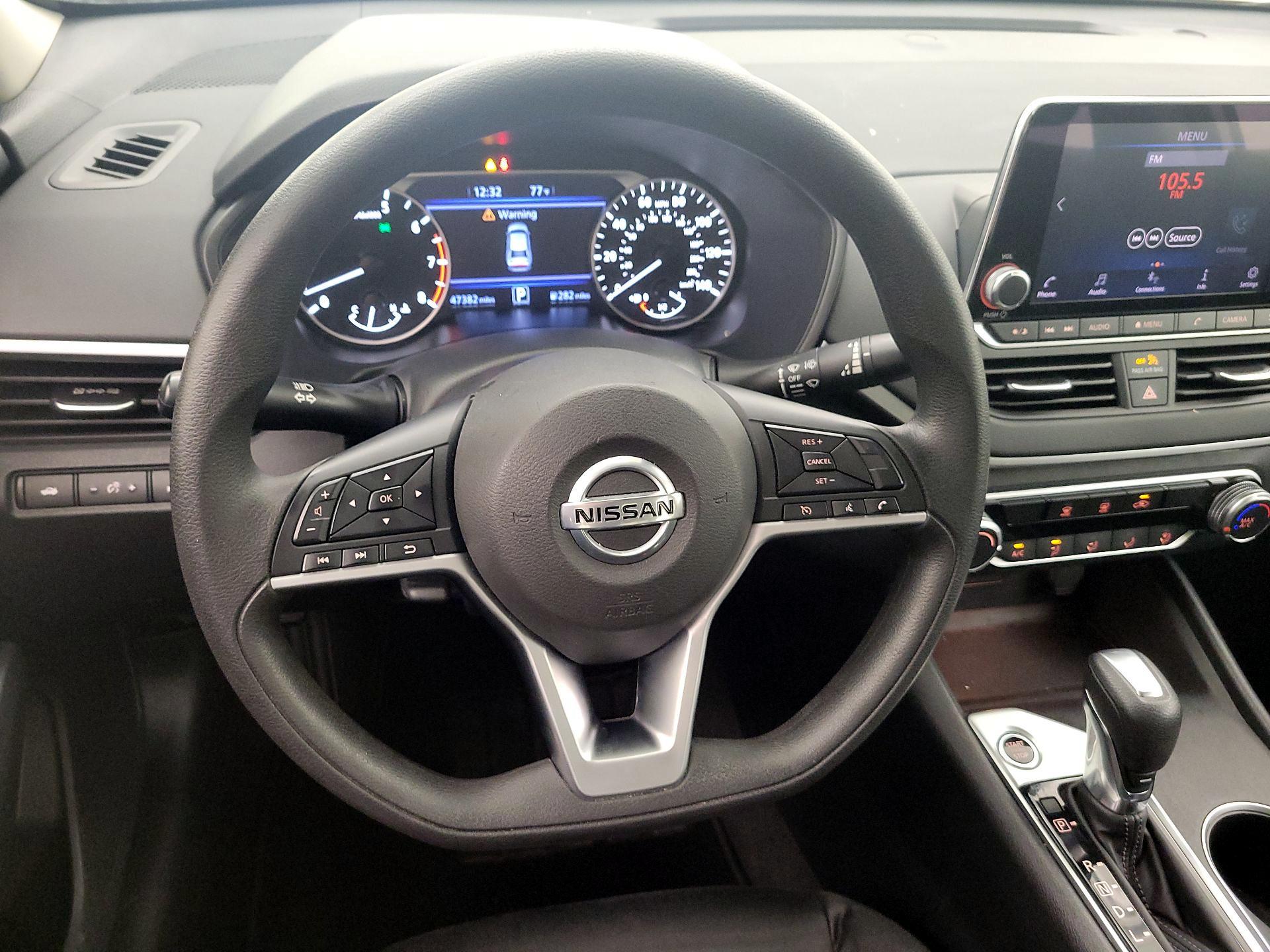 Thumbnail: 2022 Nissan Altima - 10