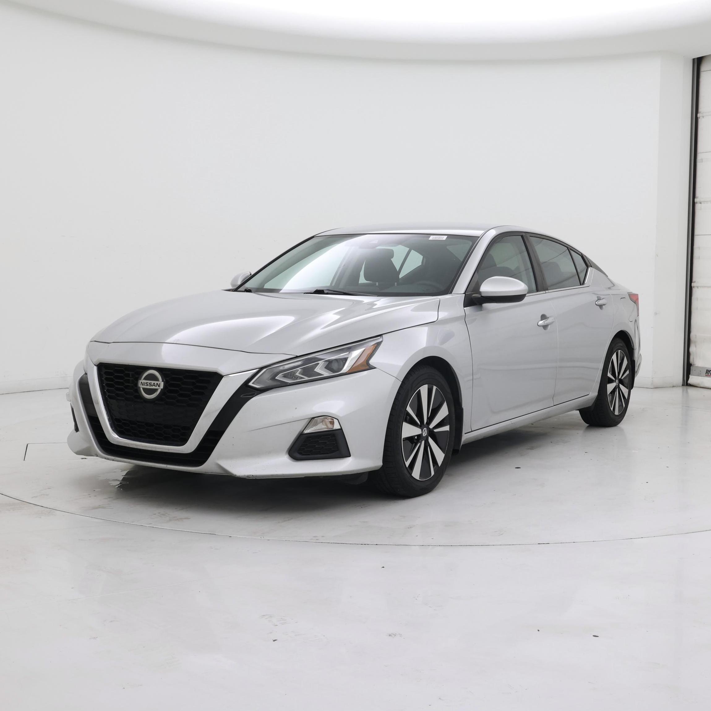 Thumbnail: 2022 Nissan Altima - 4