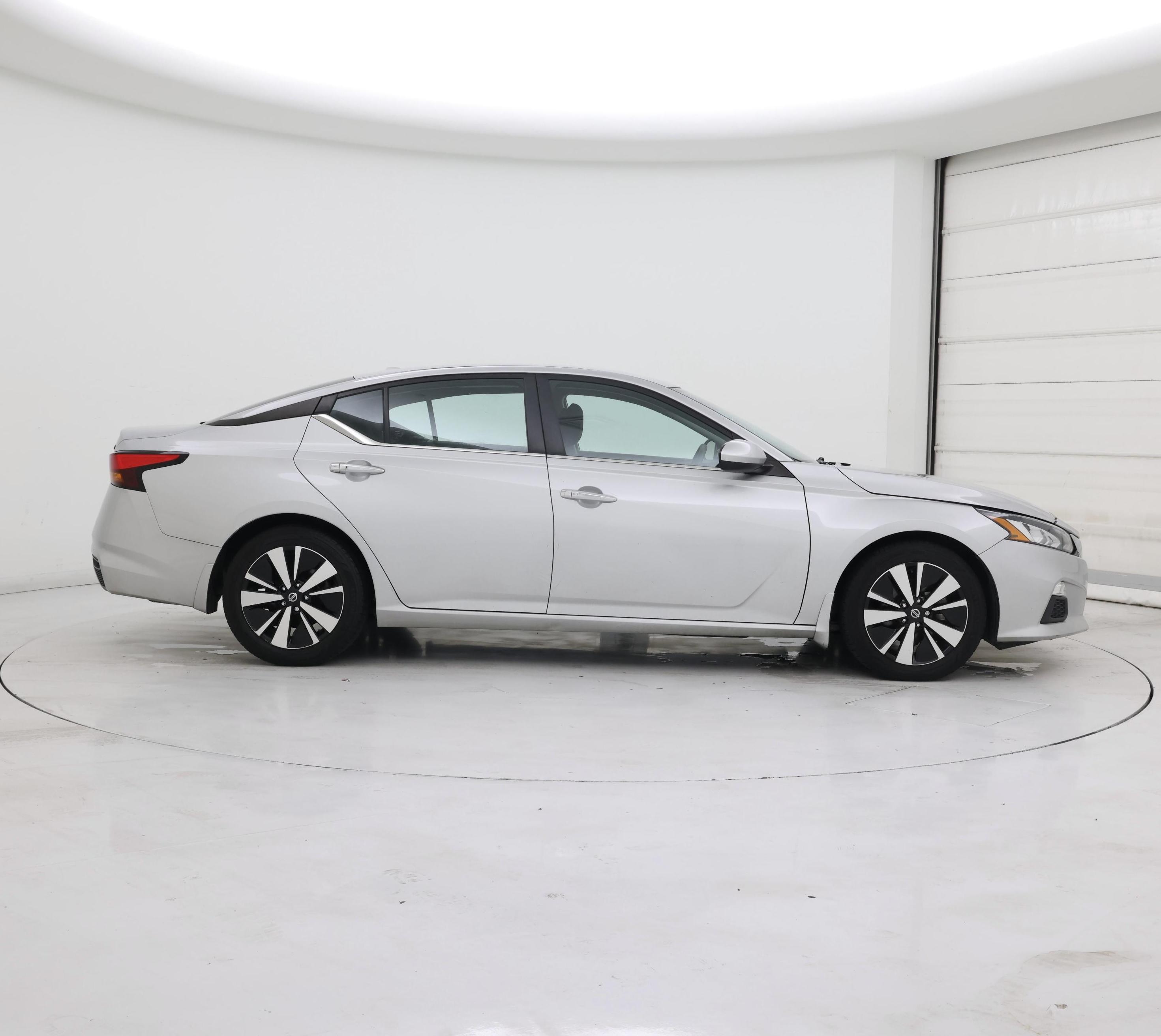 Thumbnail: 2022 Nissan Altima - 7