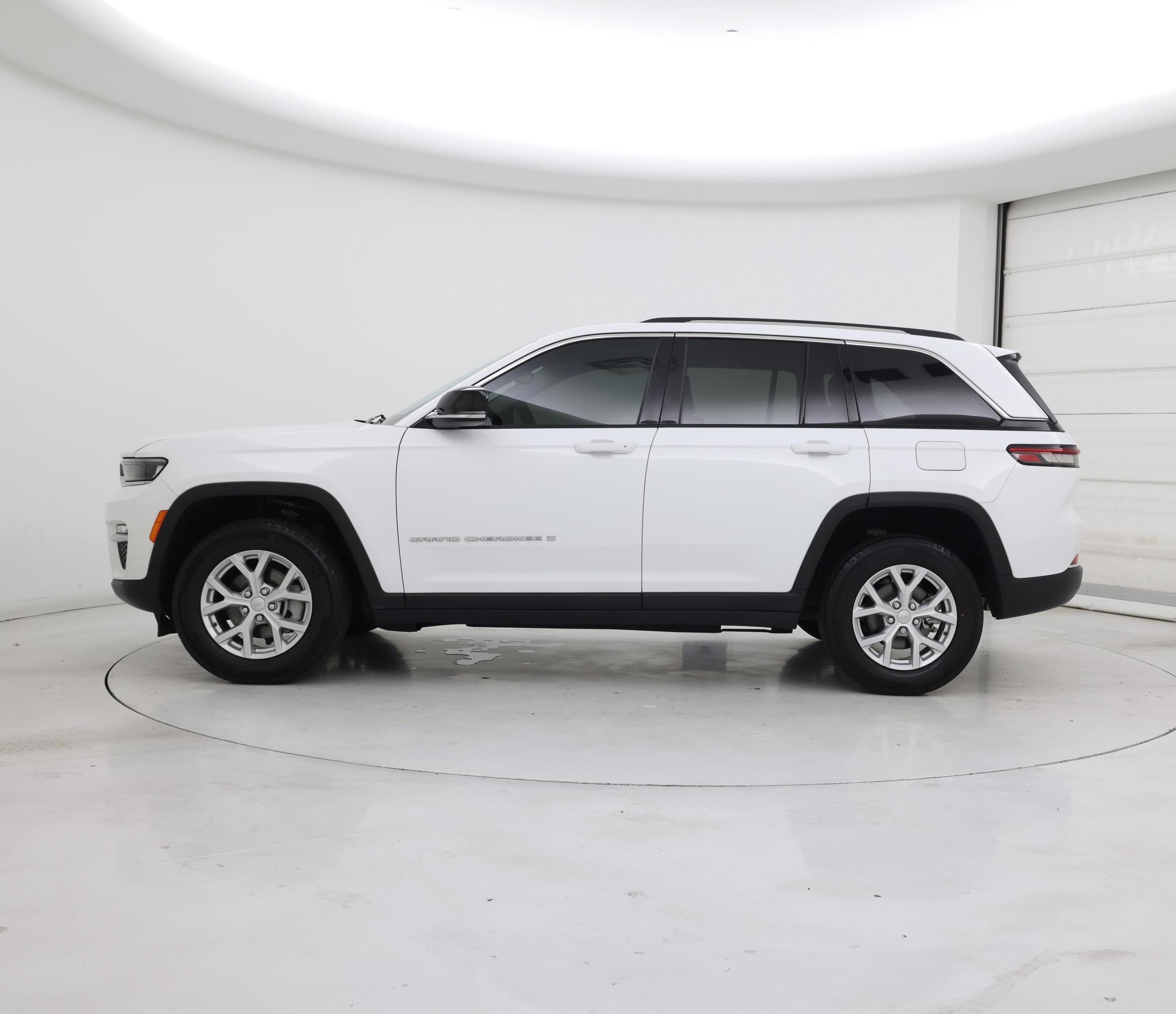 Thumbnail: 2023 Jeep Grand Cherokee - 3