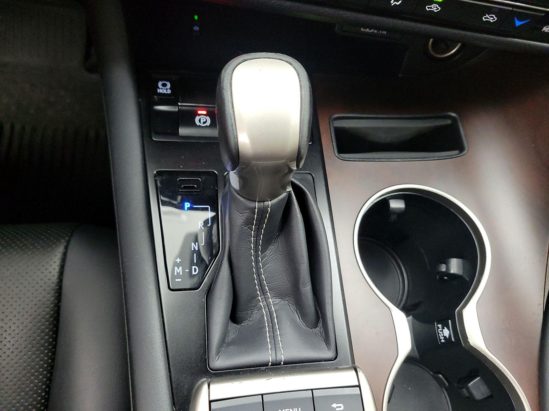 Thumbnail: 2022 Lexus RX - 17
