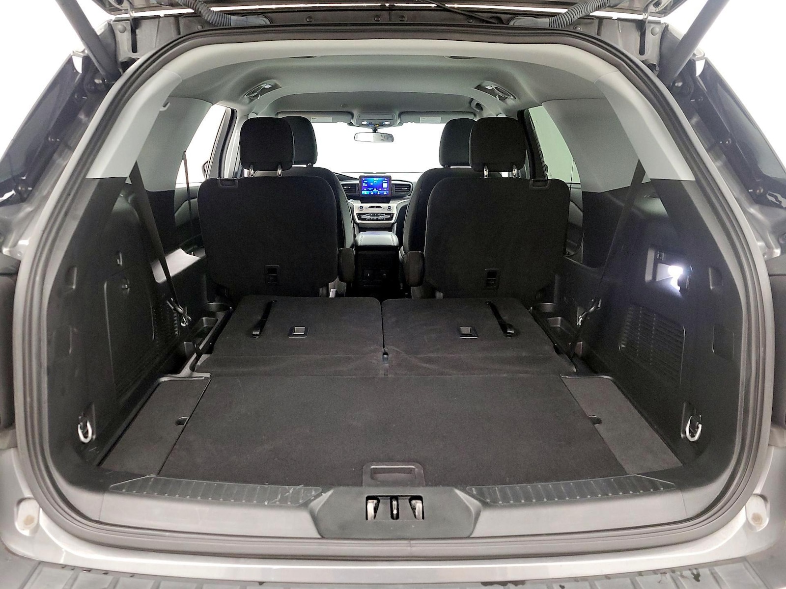 2023 Ford Explorer XLT - Photo 23