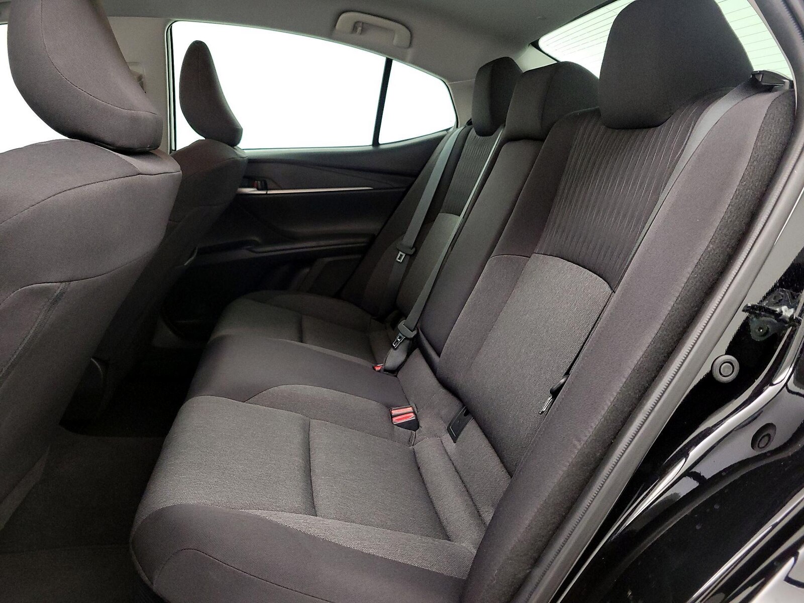 2025 Toyota Camry LE - Photo 20