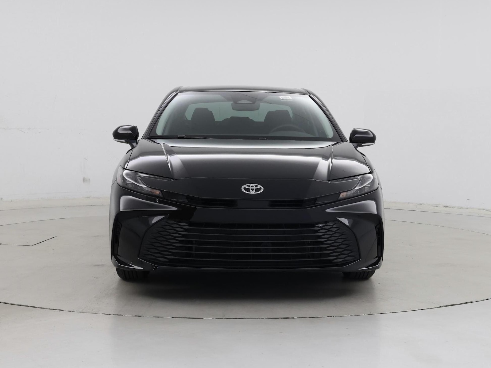 2025 Toyota Camry LE - Photo 6