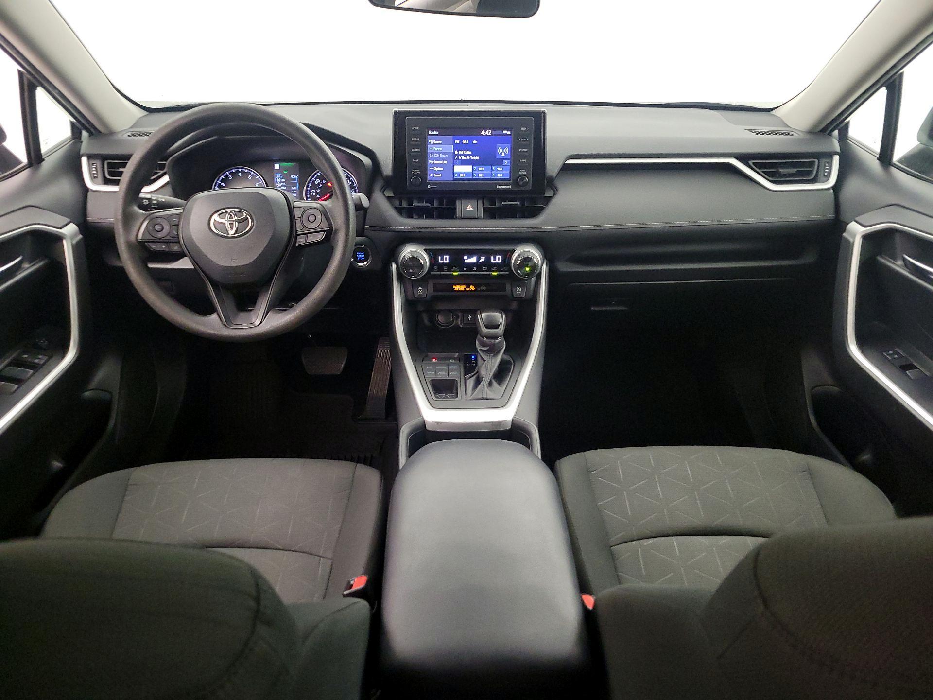 Thumbnail: 2022 Toyota RAV4 - 9