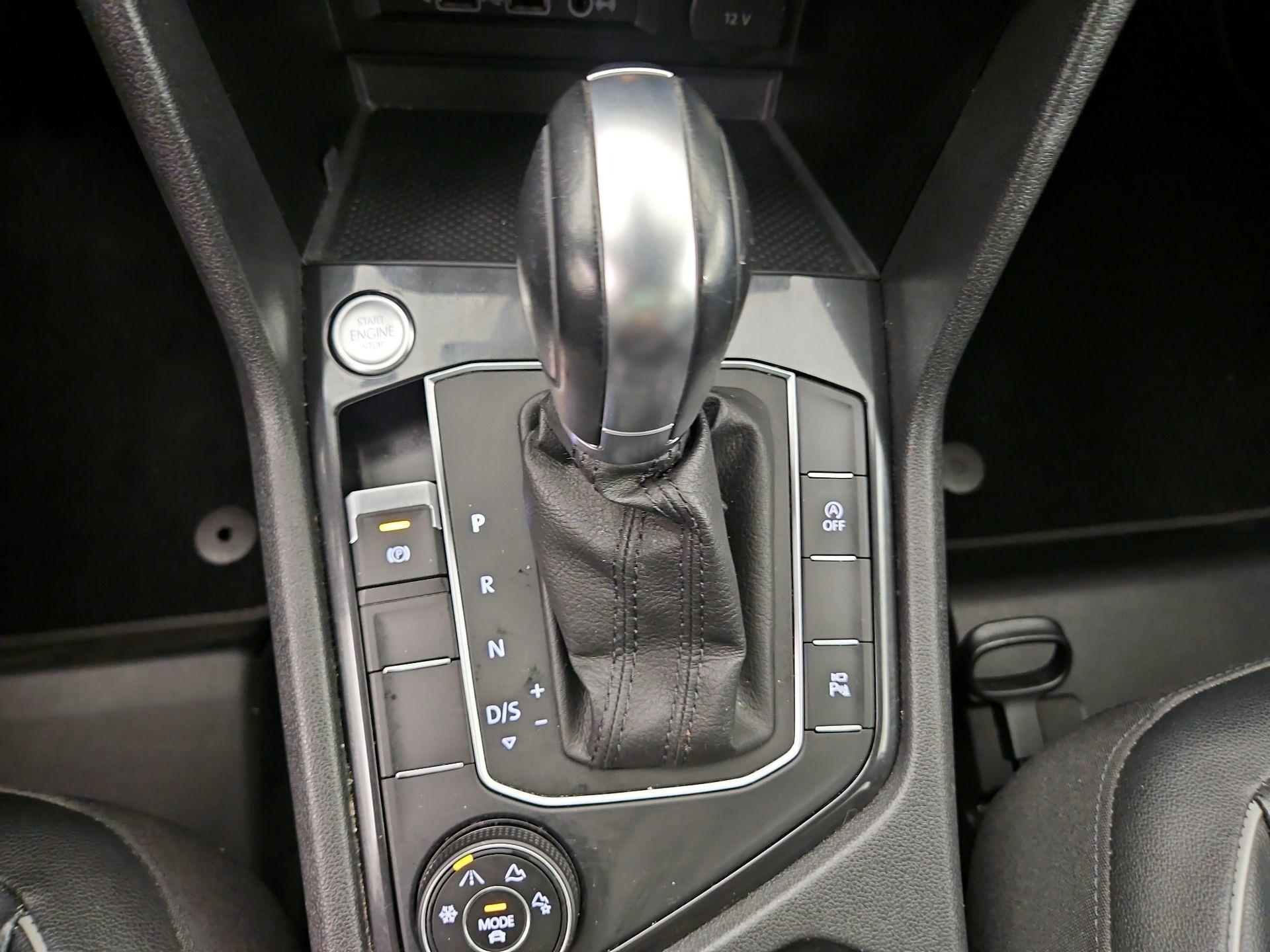 Thumbnail: 2019 Volkswagen Tiguan - 17