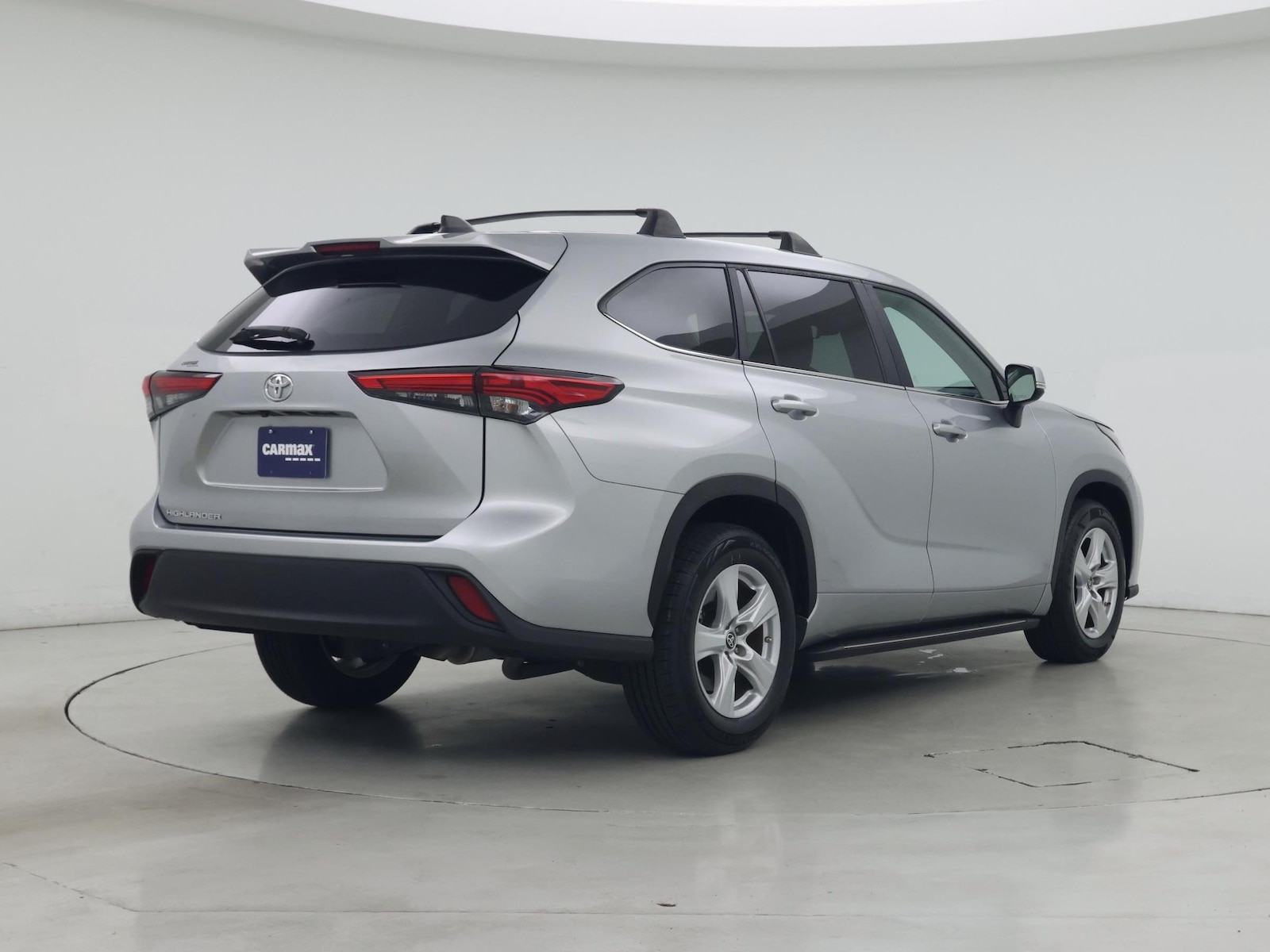 2023 Toyota Highlander L - Photo 9