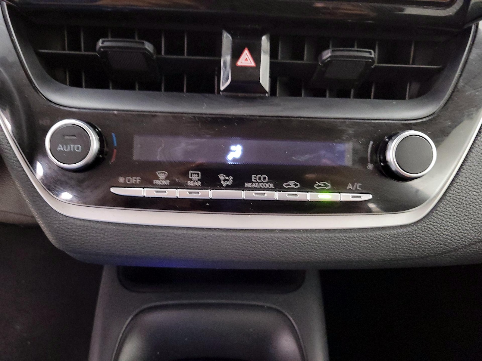 2024 Toyota Corolla LE - Photo 17