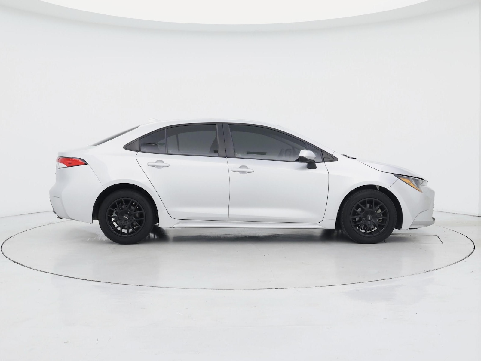 2023 Toyota Corolla LE - Photo 8