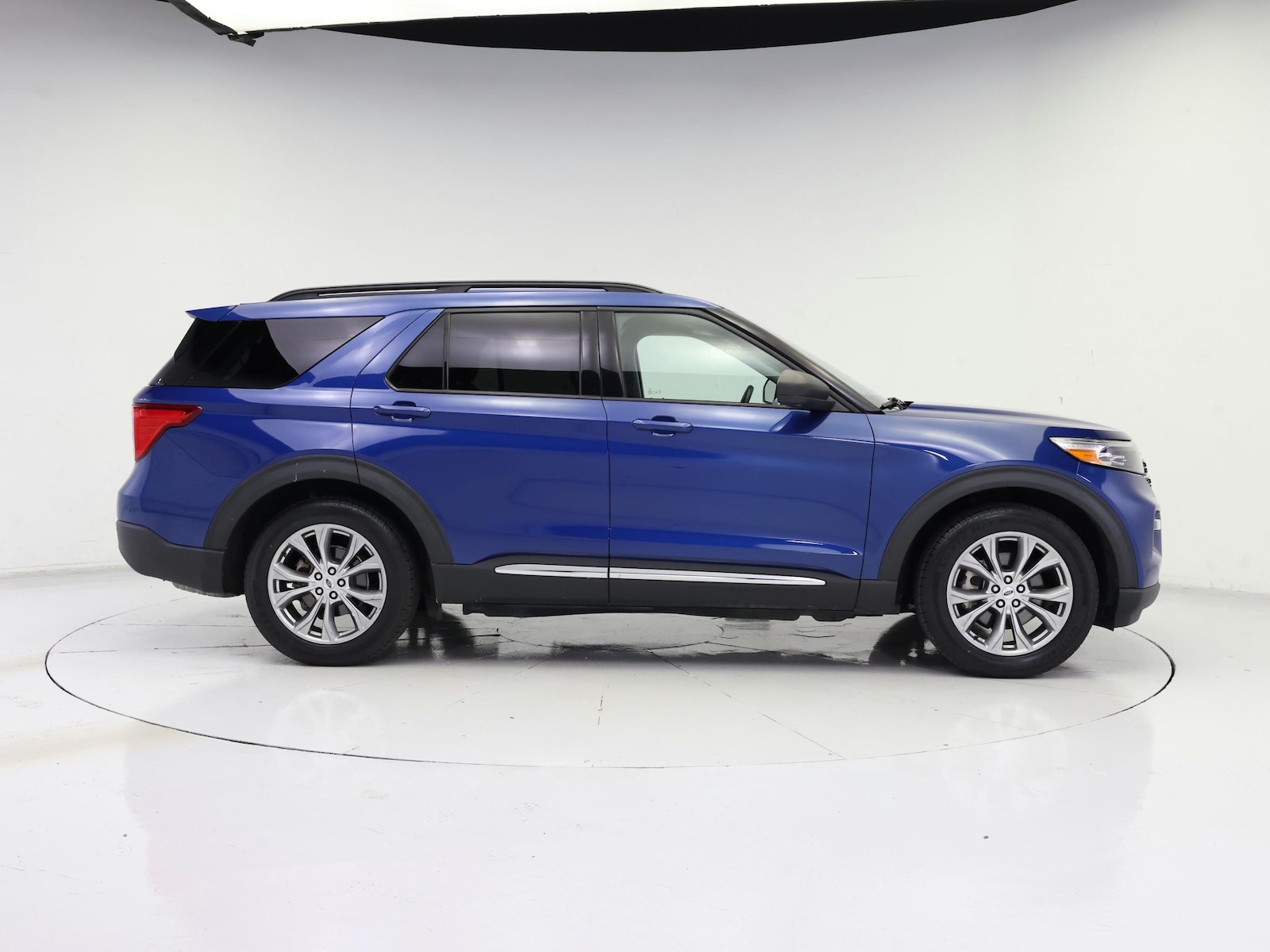 2022 Ford Explorer XLT - Photo 8