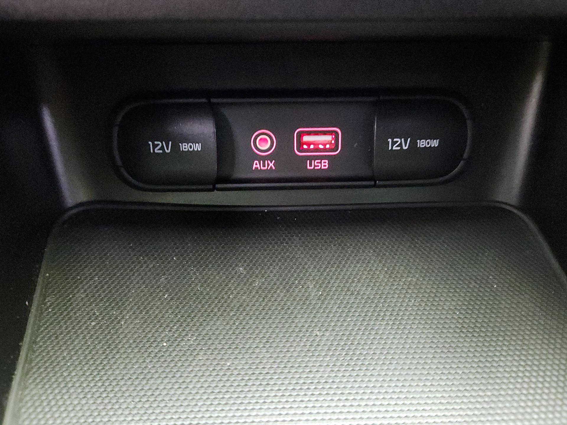 Thumbnail: 2021 Kia Forte - 18