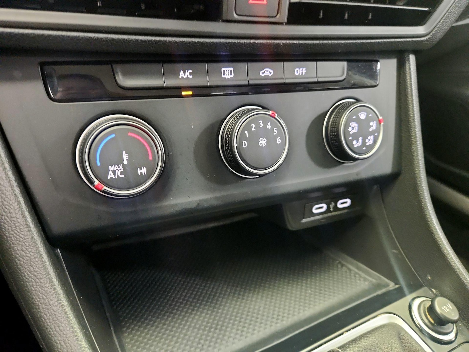 2024 Volkswagen Jetta S - Photo 8