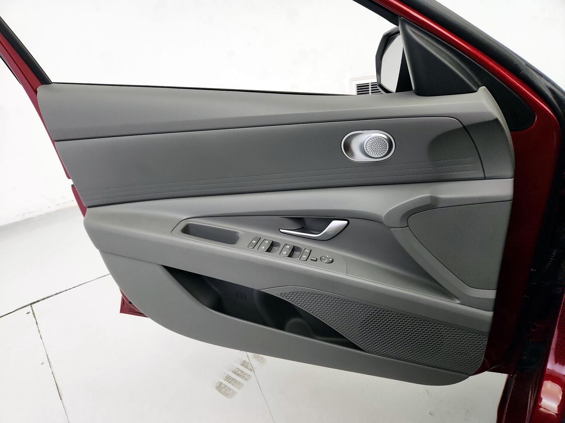 Thumbnail: 2024 Hyundai Elantra - 12