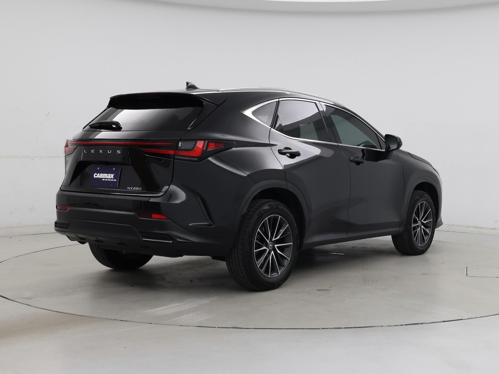 2024 Lexus NX 250 - Photo 9