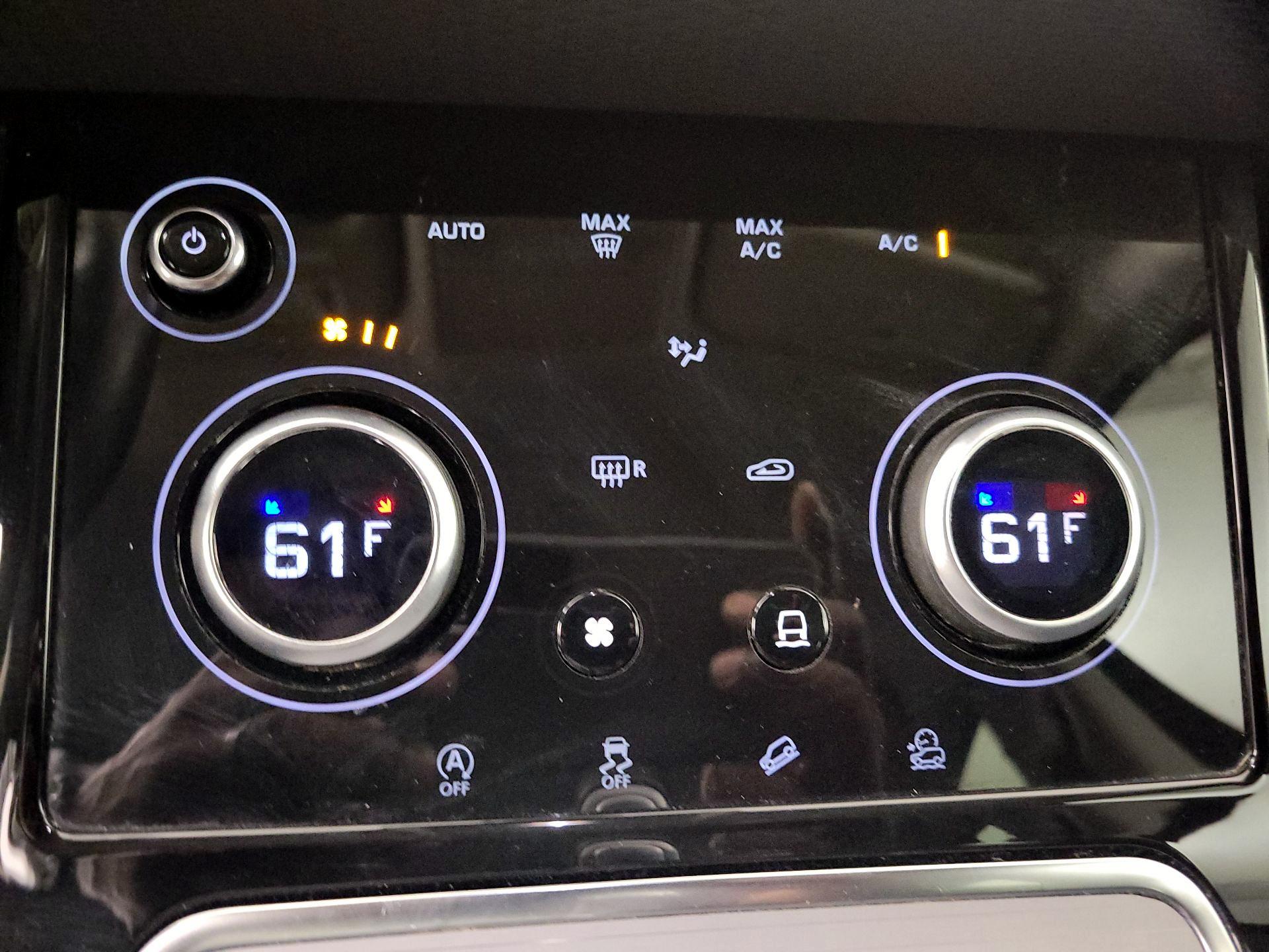 Thumbnail: 2021 Land Rover Range Rover Evoque - 17