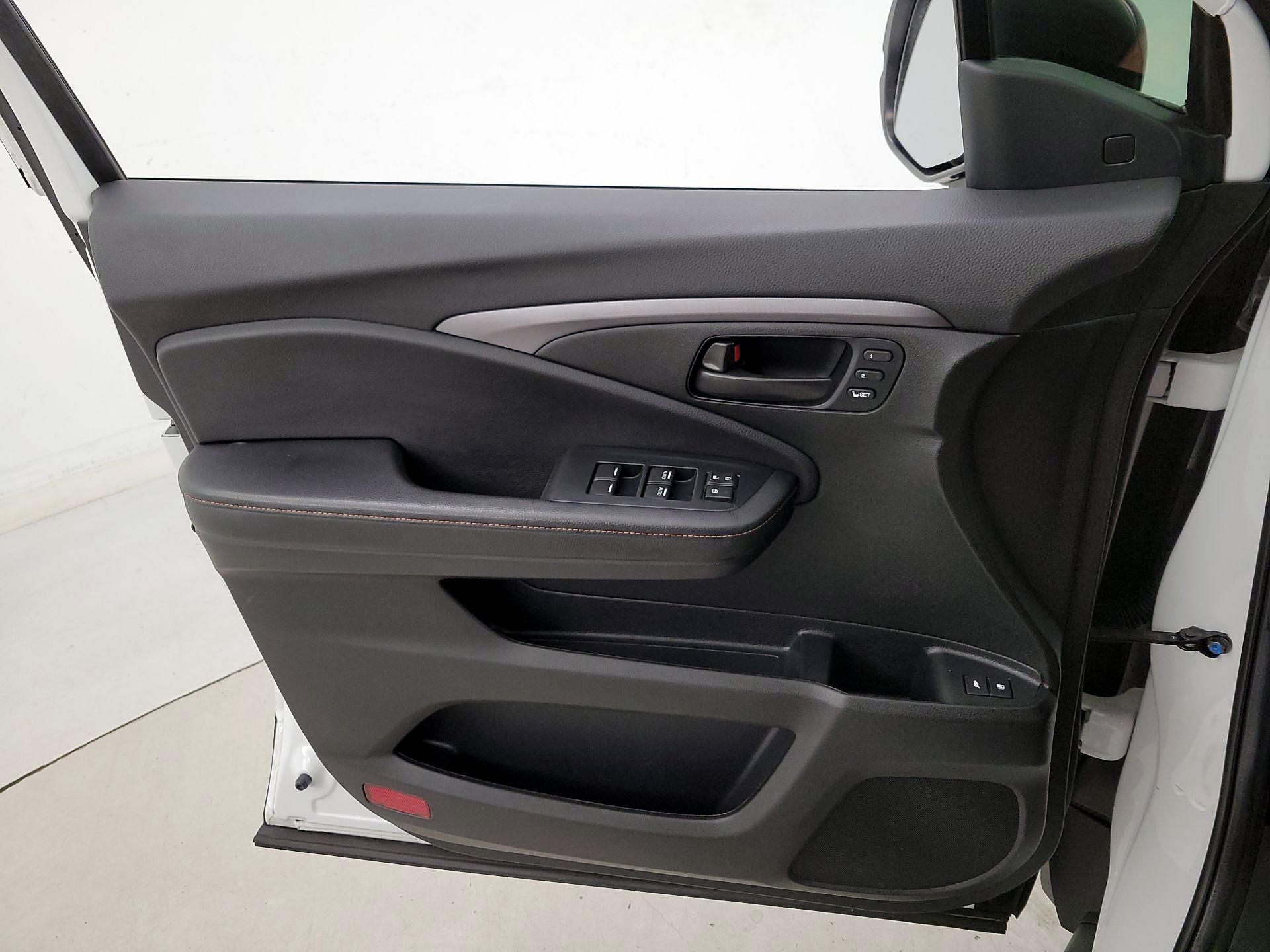 Thumbnail: 2022 Honda Pilot - 12