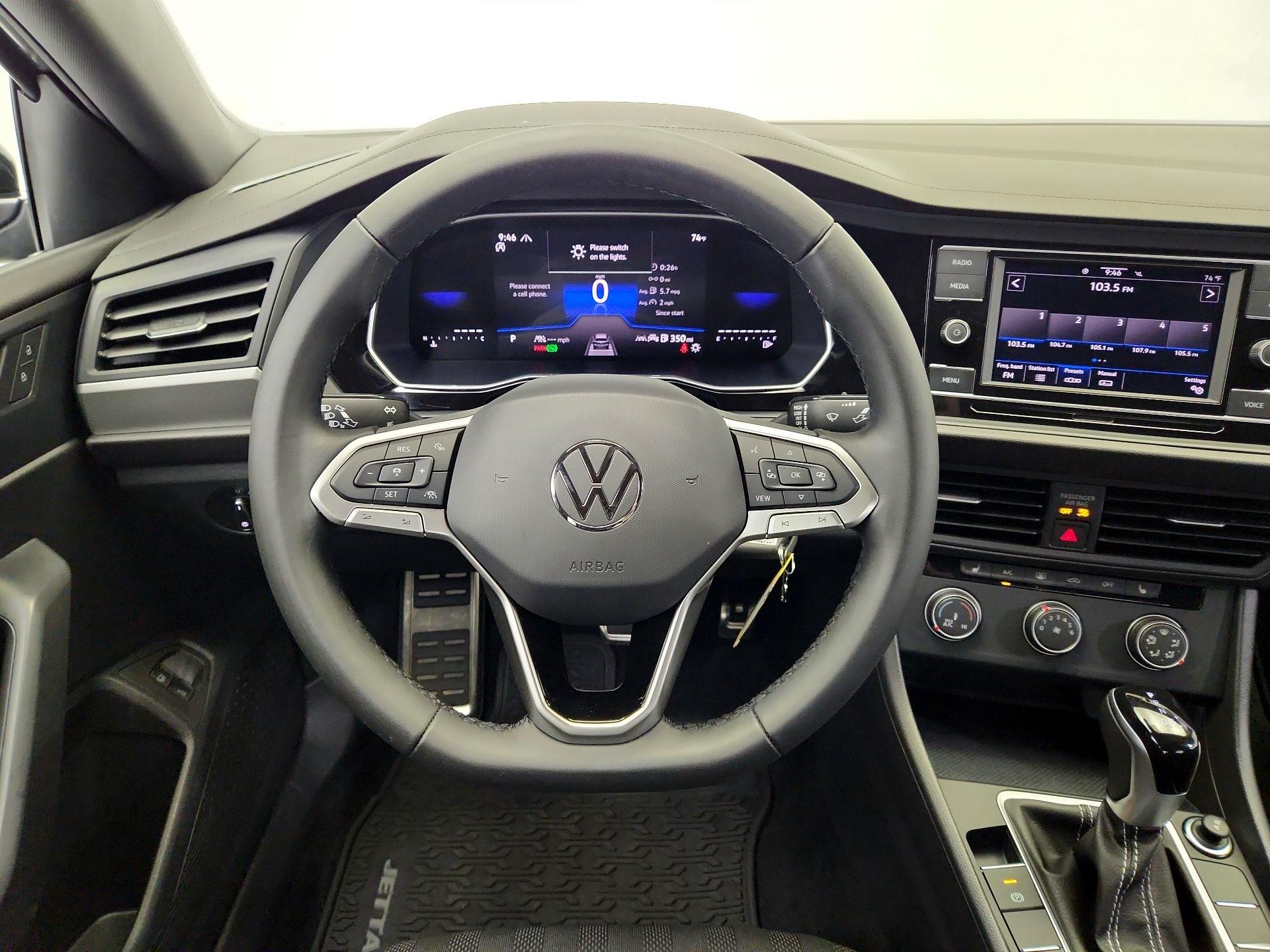 Thumbnail: 2024 Volkswagen Jetta - 10