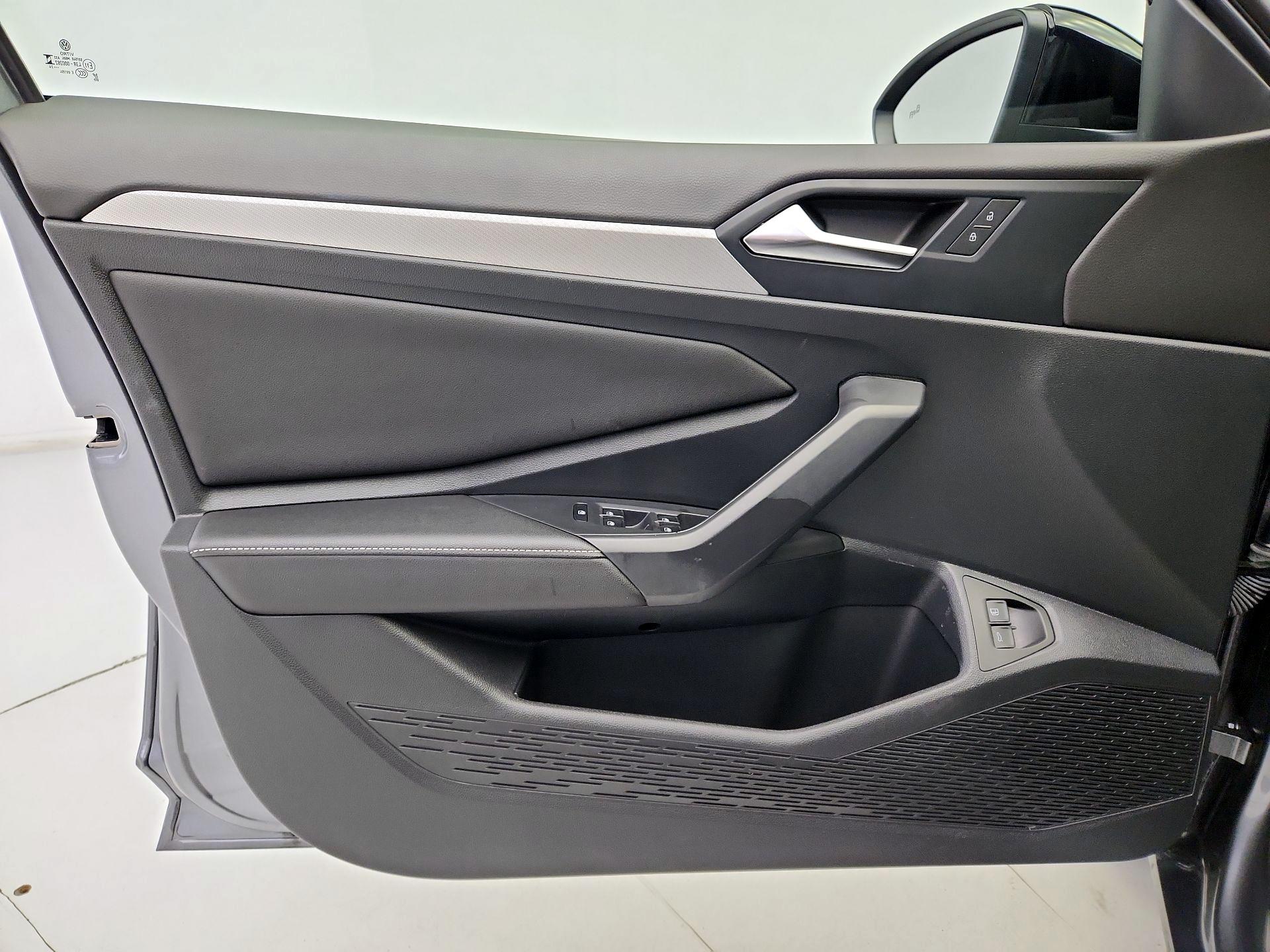 Thumbnail: 2024 Volkswagen Jetta - 12