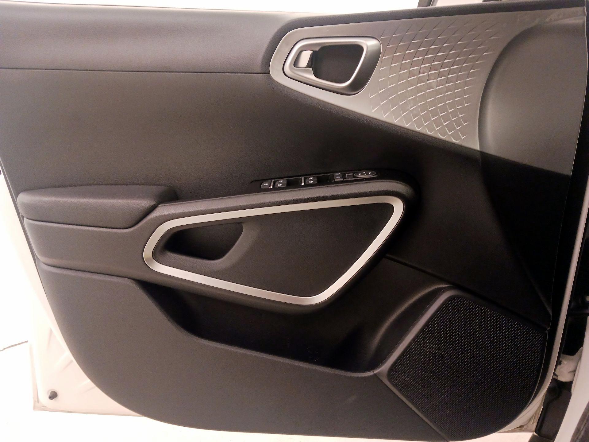 Thumbnail: 2024 Kia Soul - 12